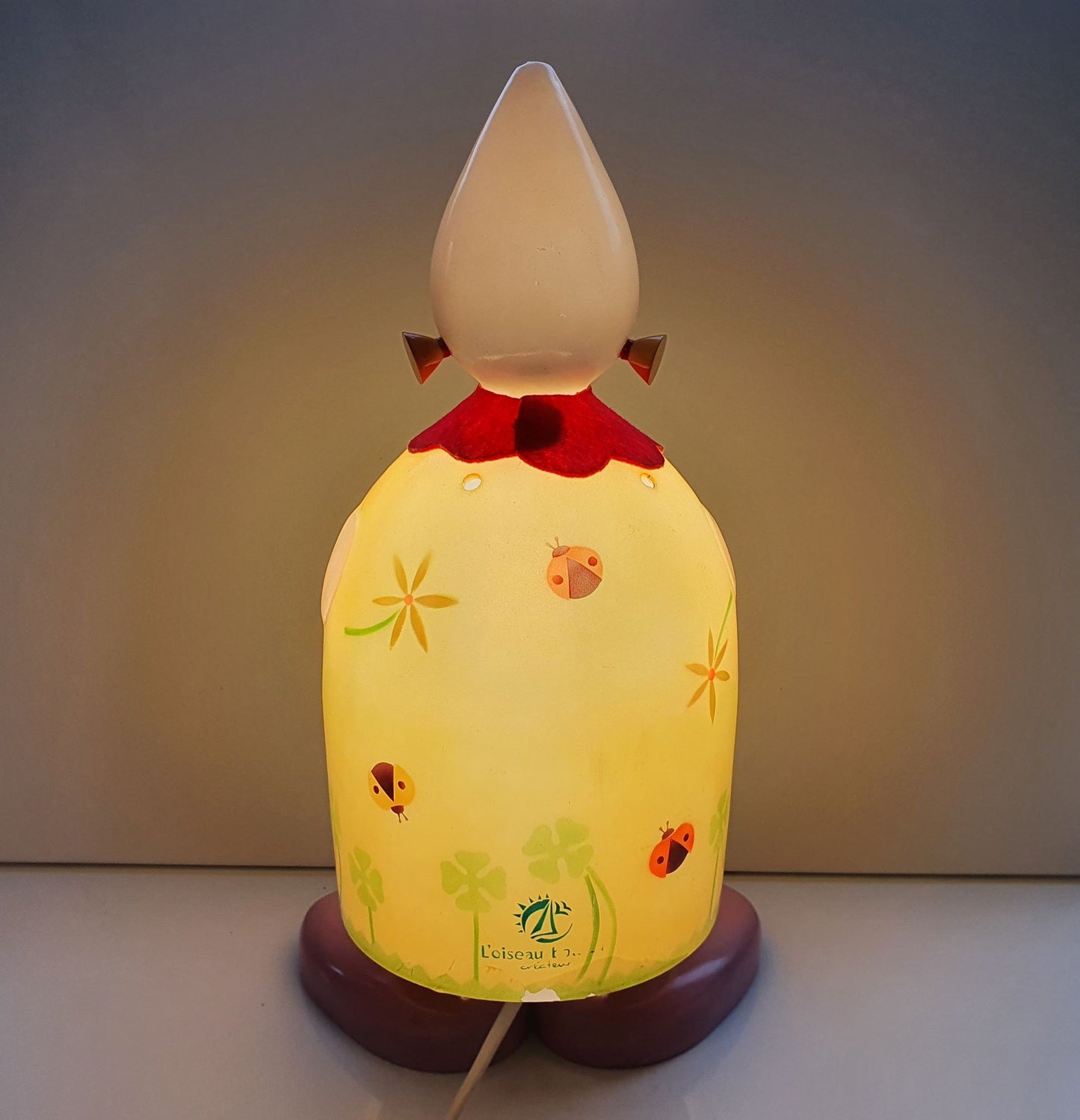 lampe-veilleuse-enfant-lutin-allumee-arriere