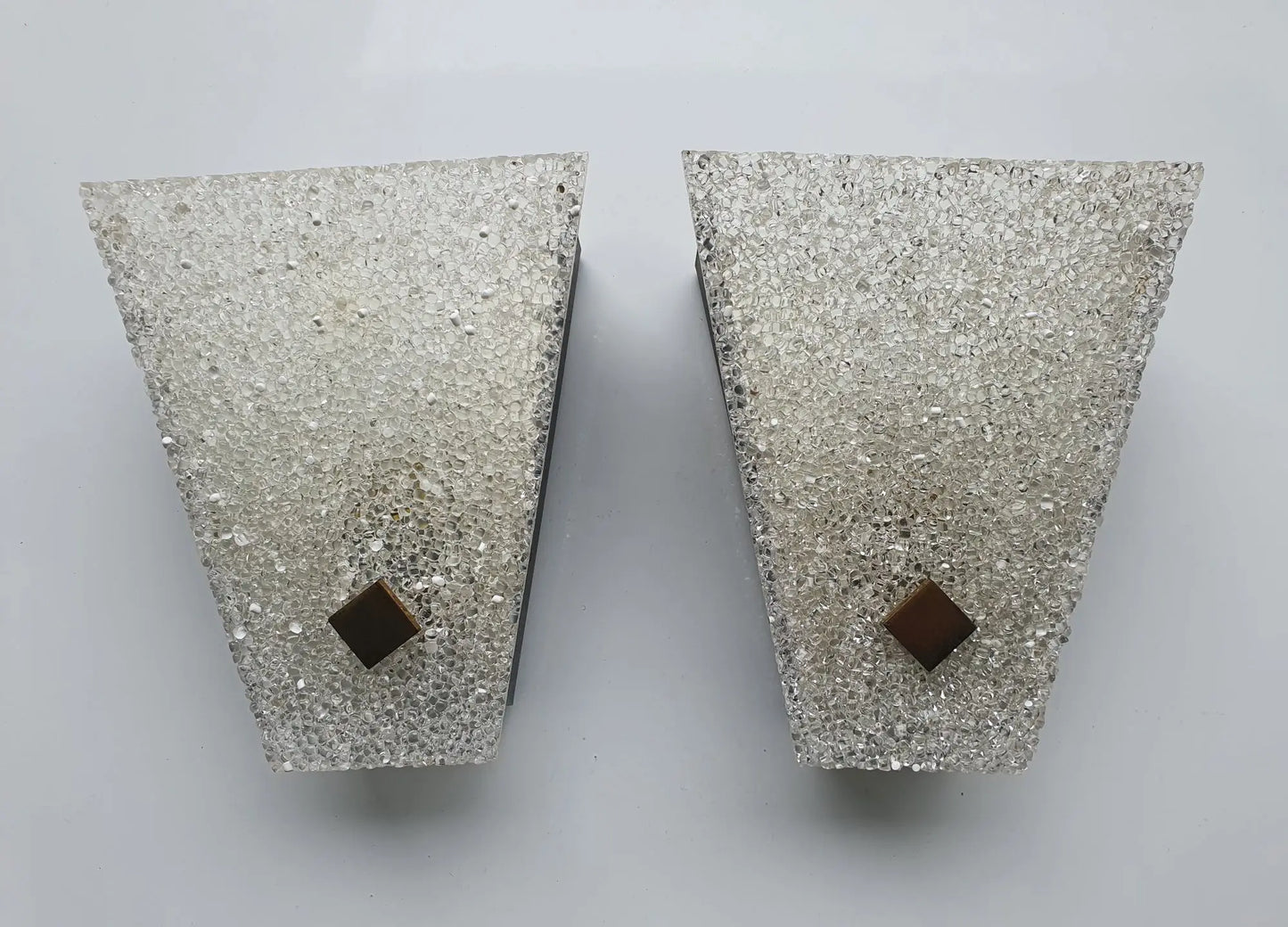 paire-appliques-anciennes-perspex-face