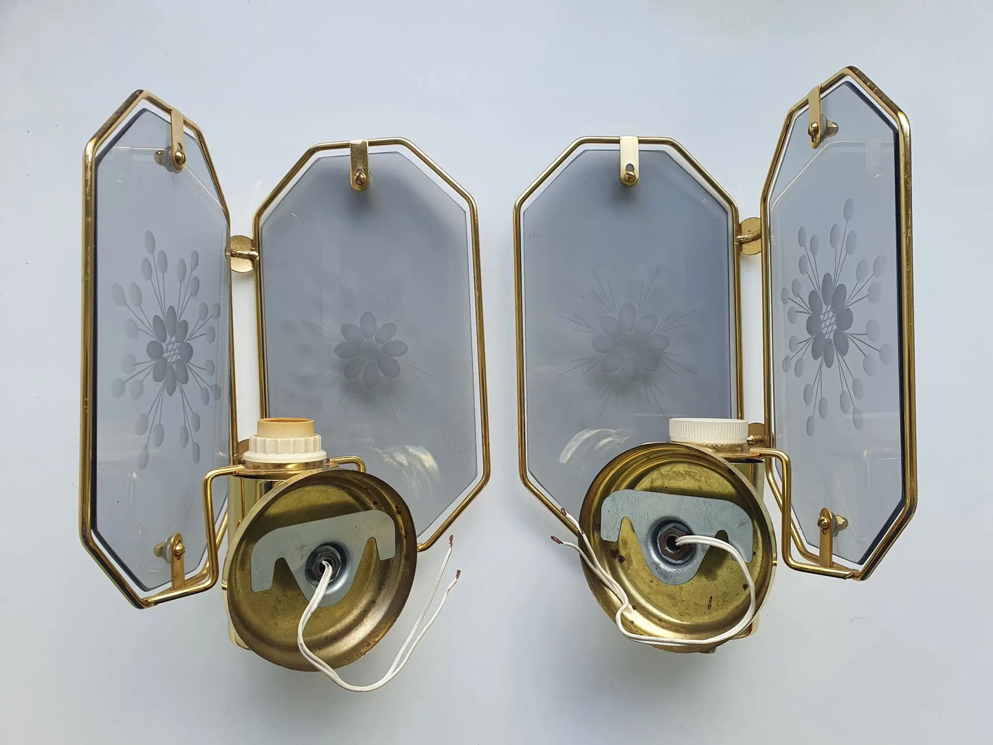 paire-appliques-anciennes-dorées-arriere