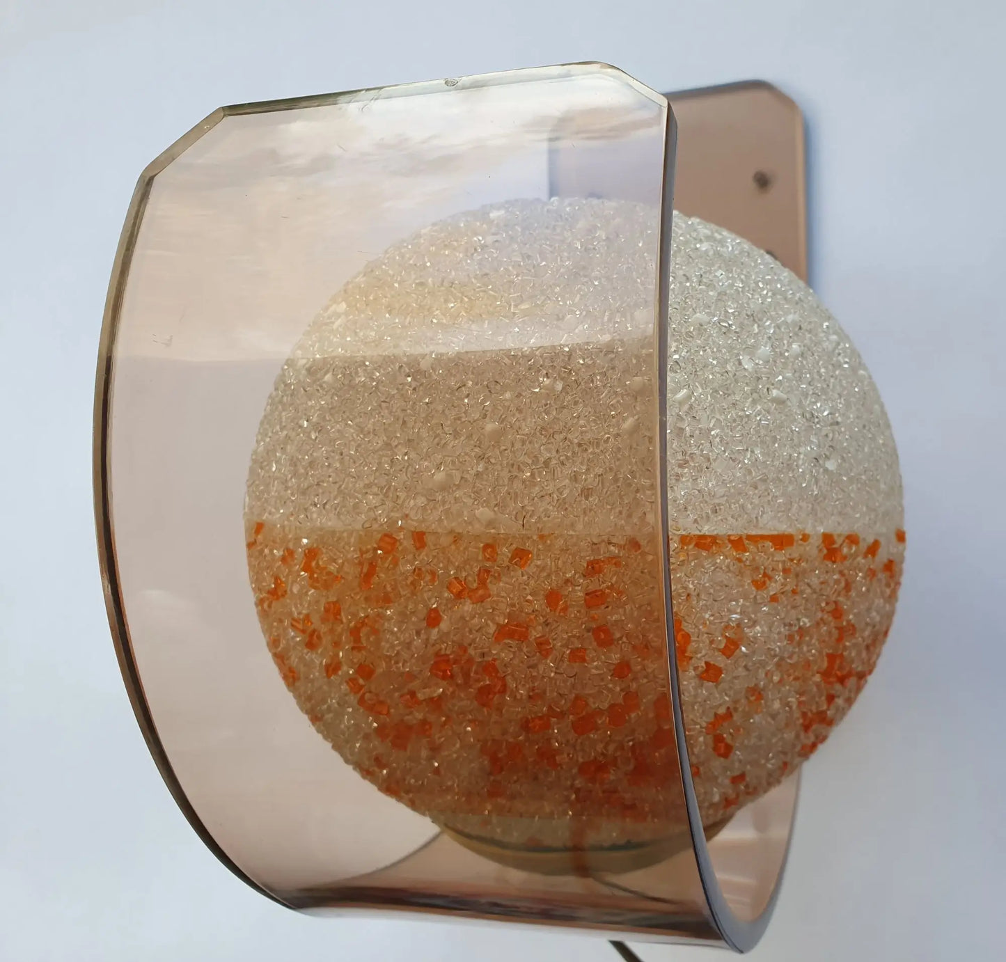 applique-moderne-orange-perspex