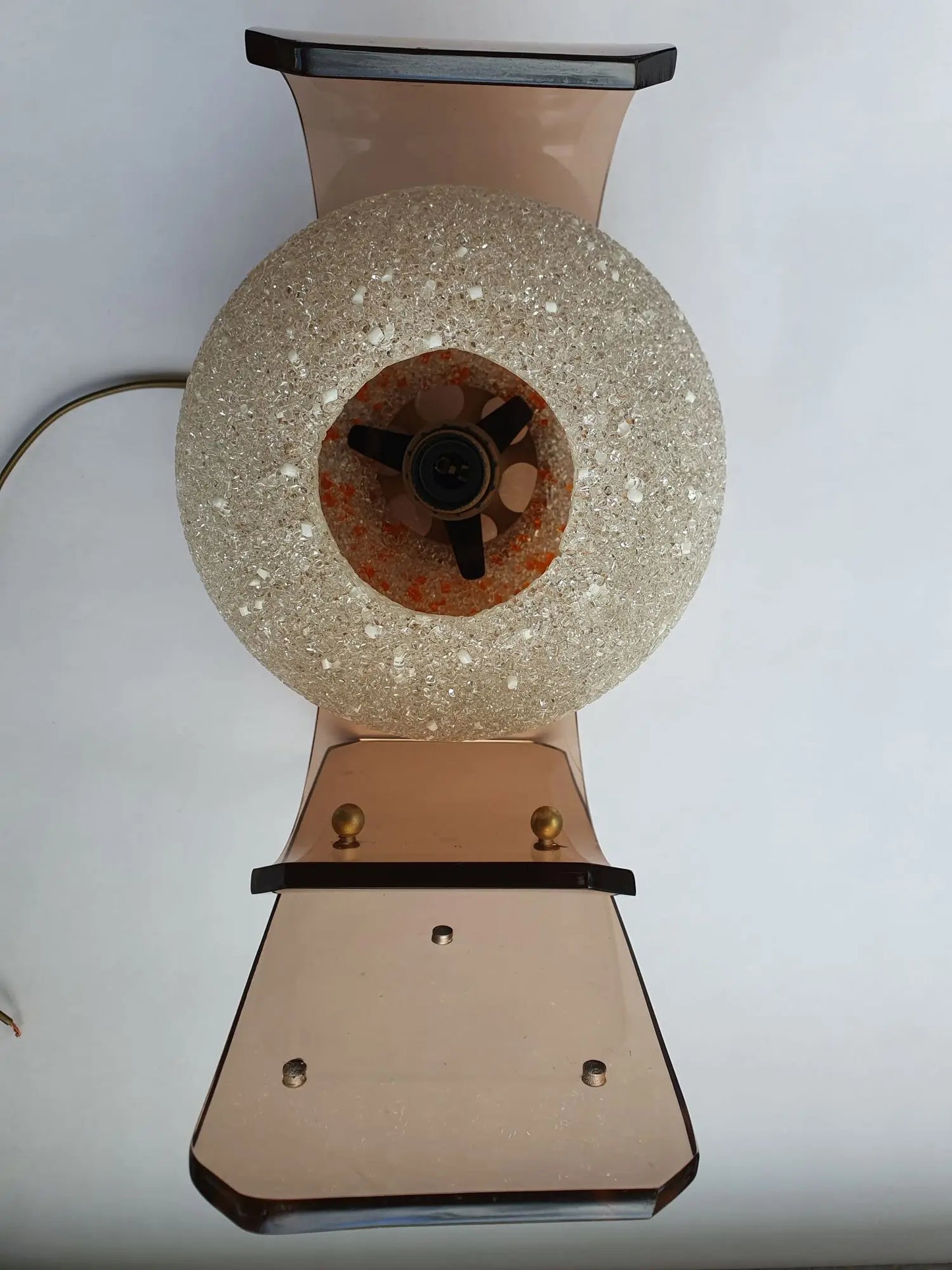 applique-moderne-orange-perspex-dessus