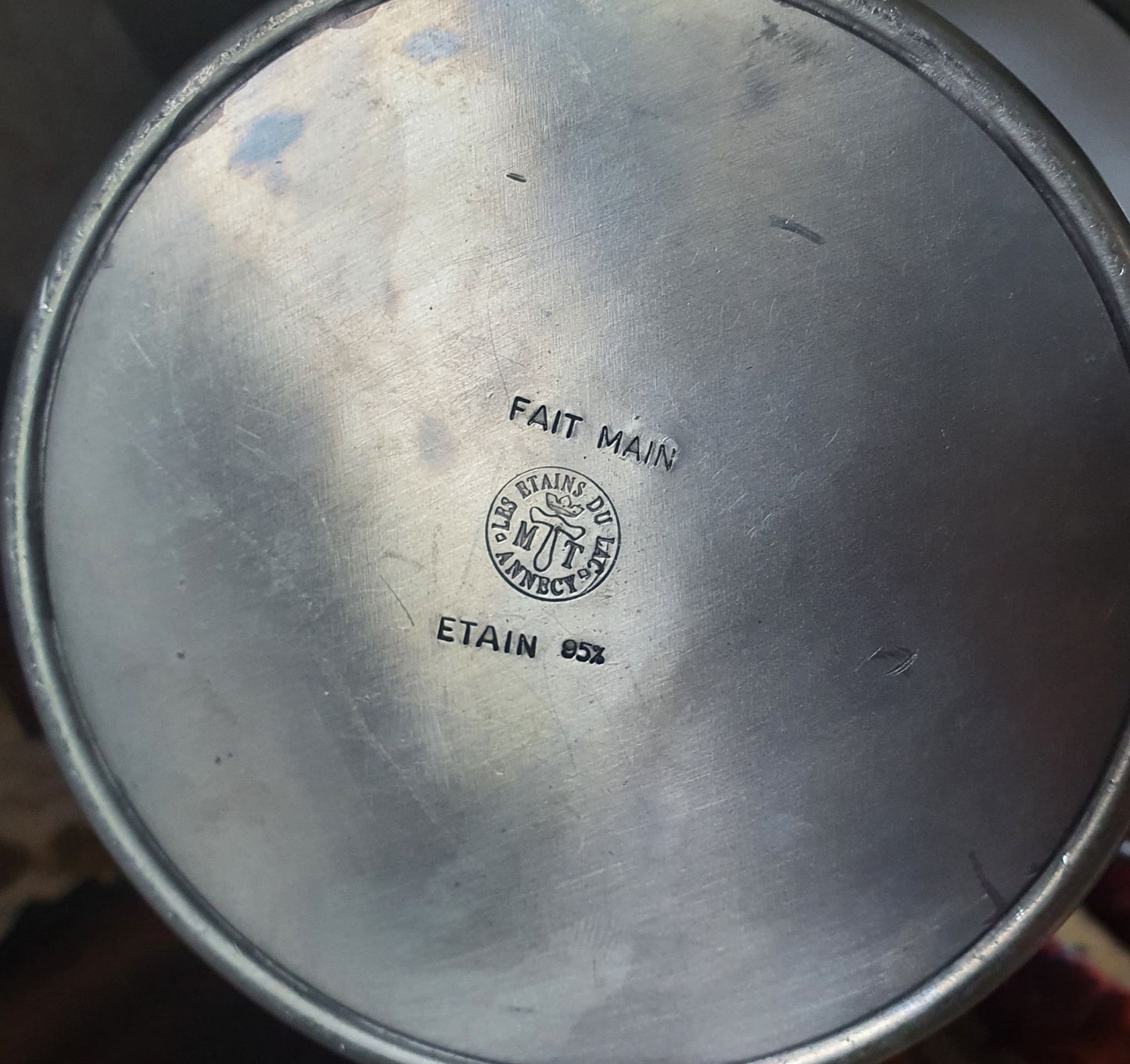 Lampe de table fait mains en étains