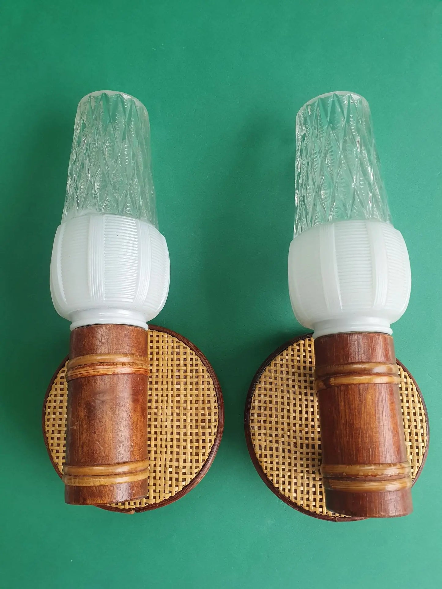 Paire-appliques-murales-bambou-rotin-vintage