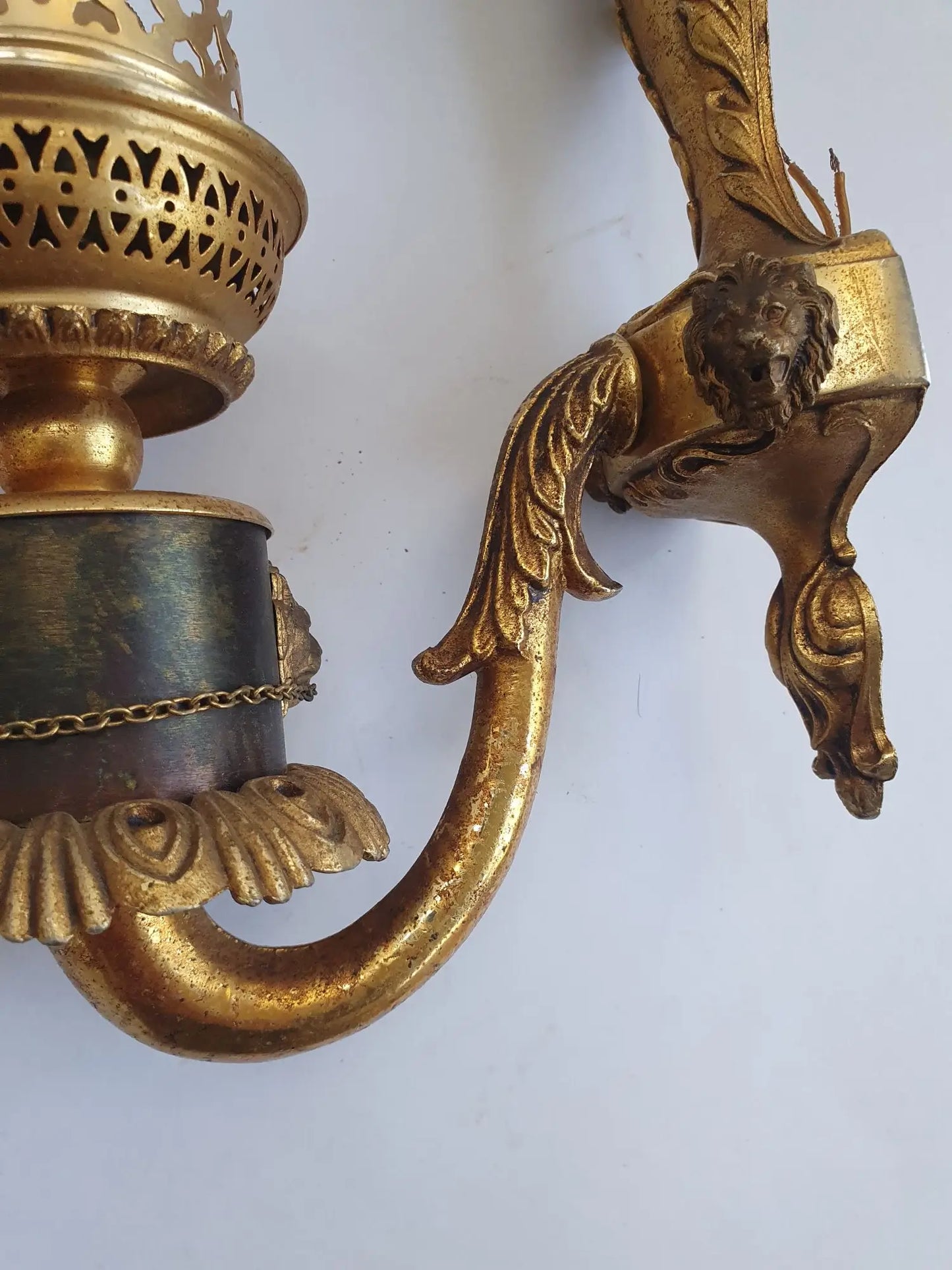 Paire-appliques-murales-bronze-style-Empire-anciennes-detail-1