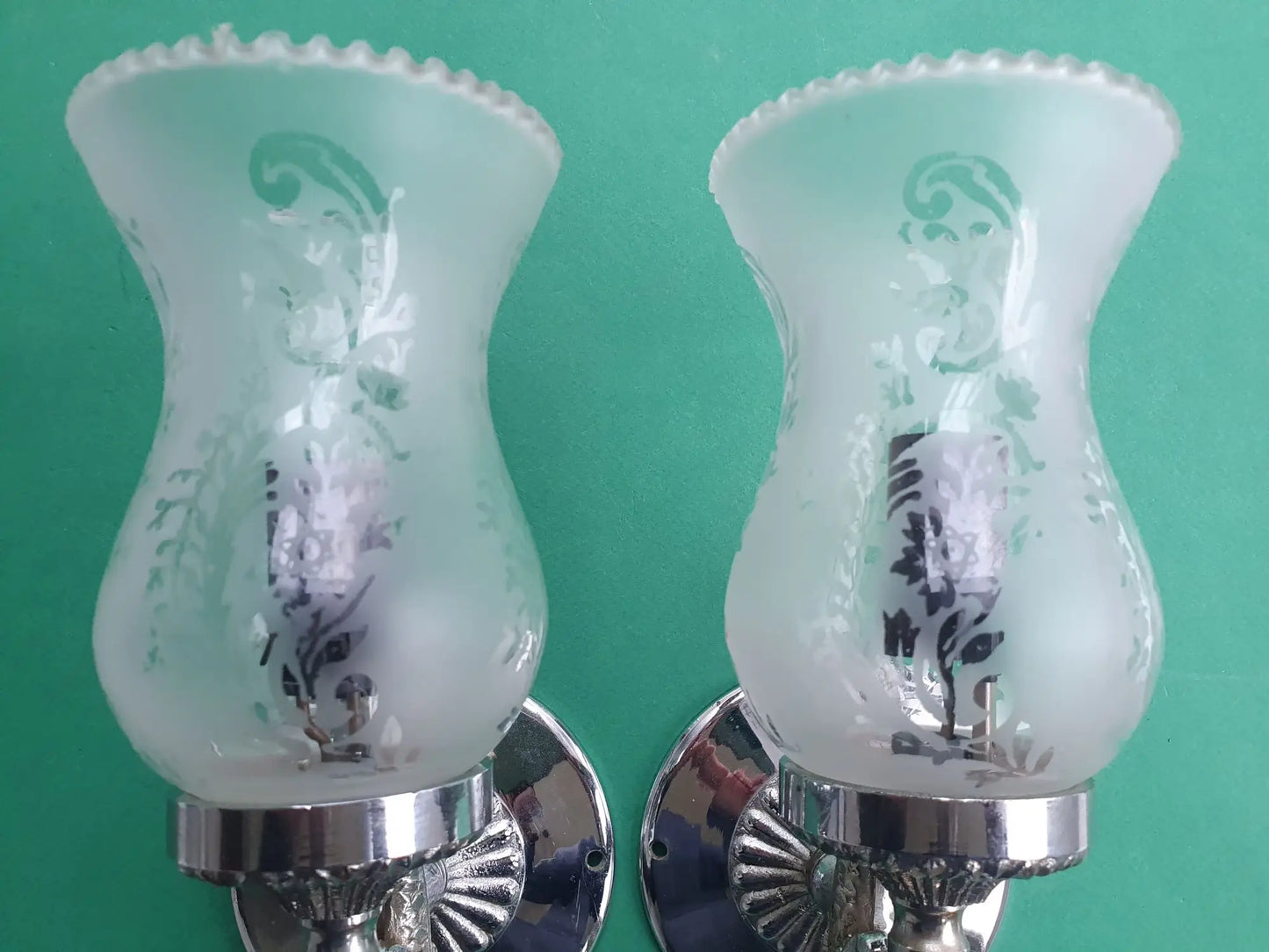 Paire-appliques-murales-chromees-salle-de-bain-vintage-globes