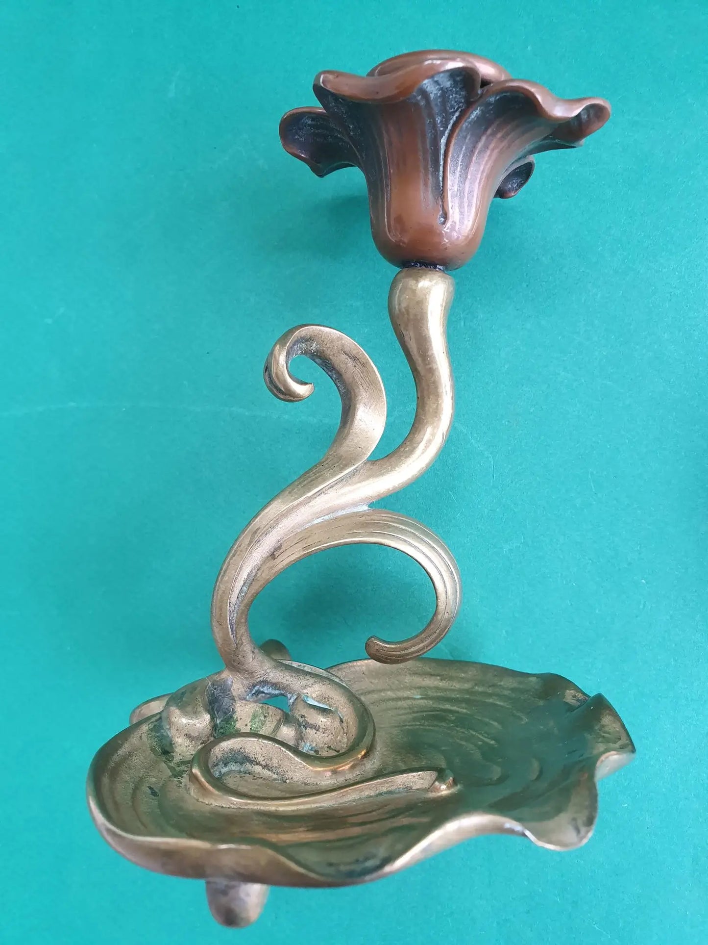 Paire-bougeoirs-art-nouveau-cote-2