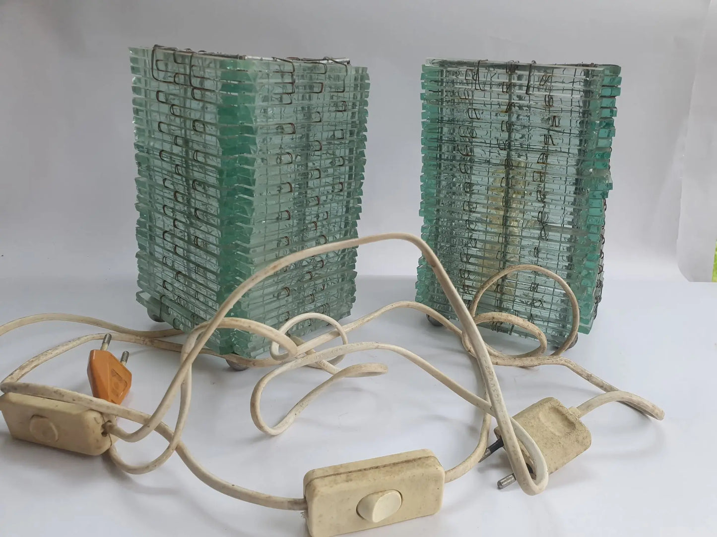 Paire-lampes-lamelles-verre-transparent-annees80-cable