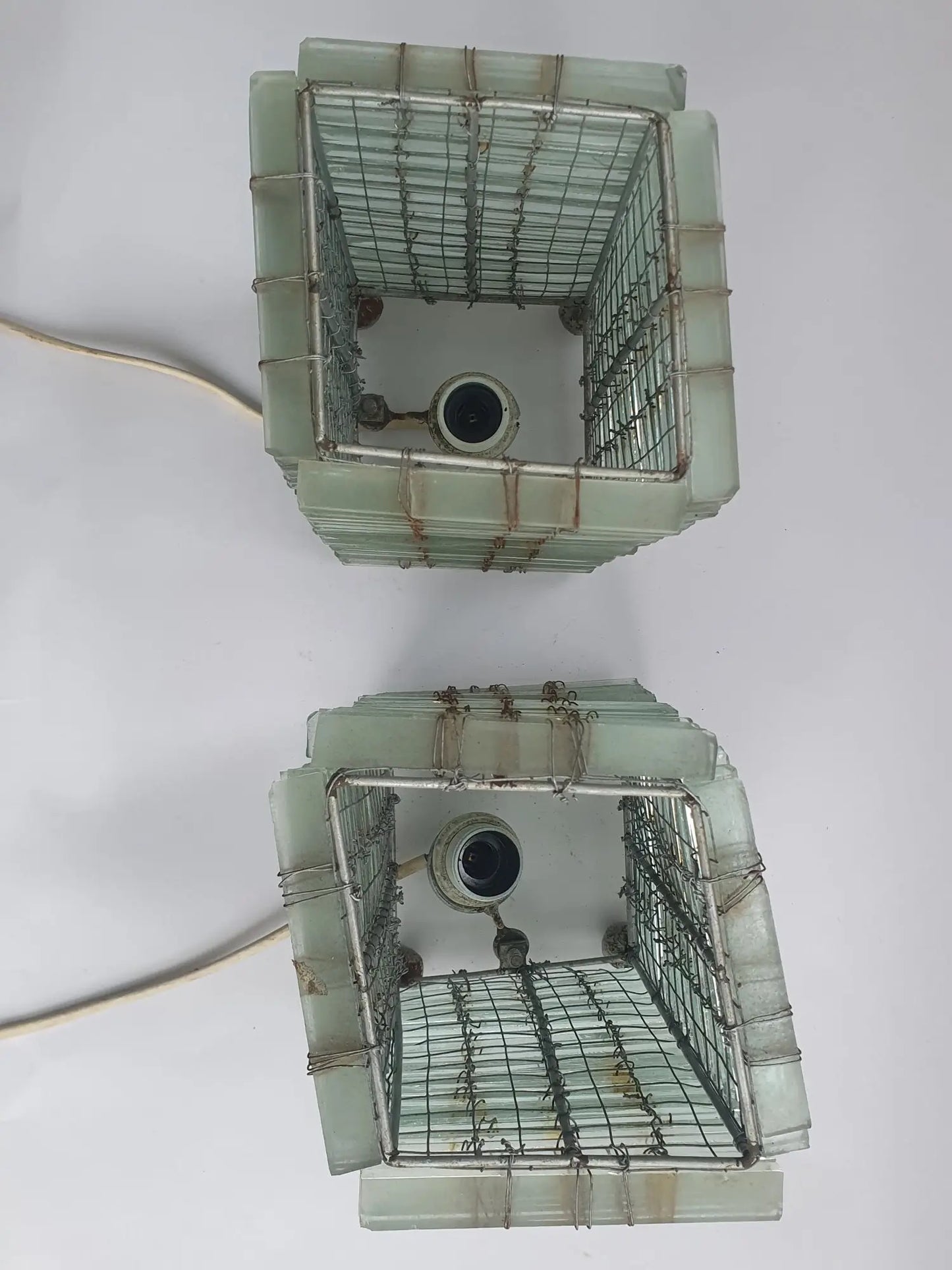 Paire-lampes-lamelles-verre-transparent-annees80-dessus