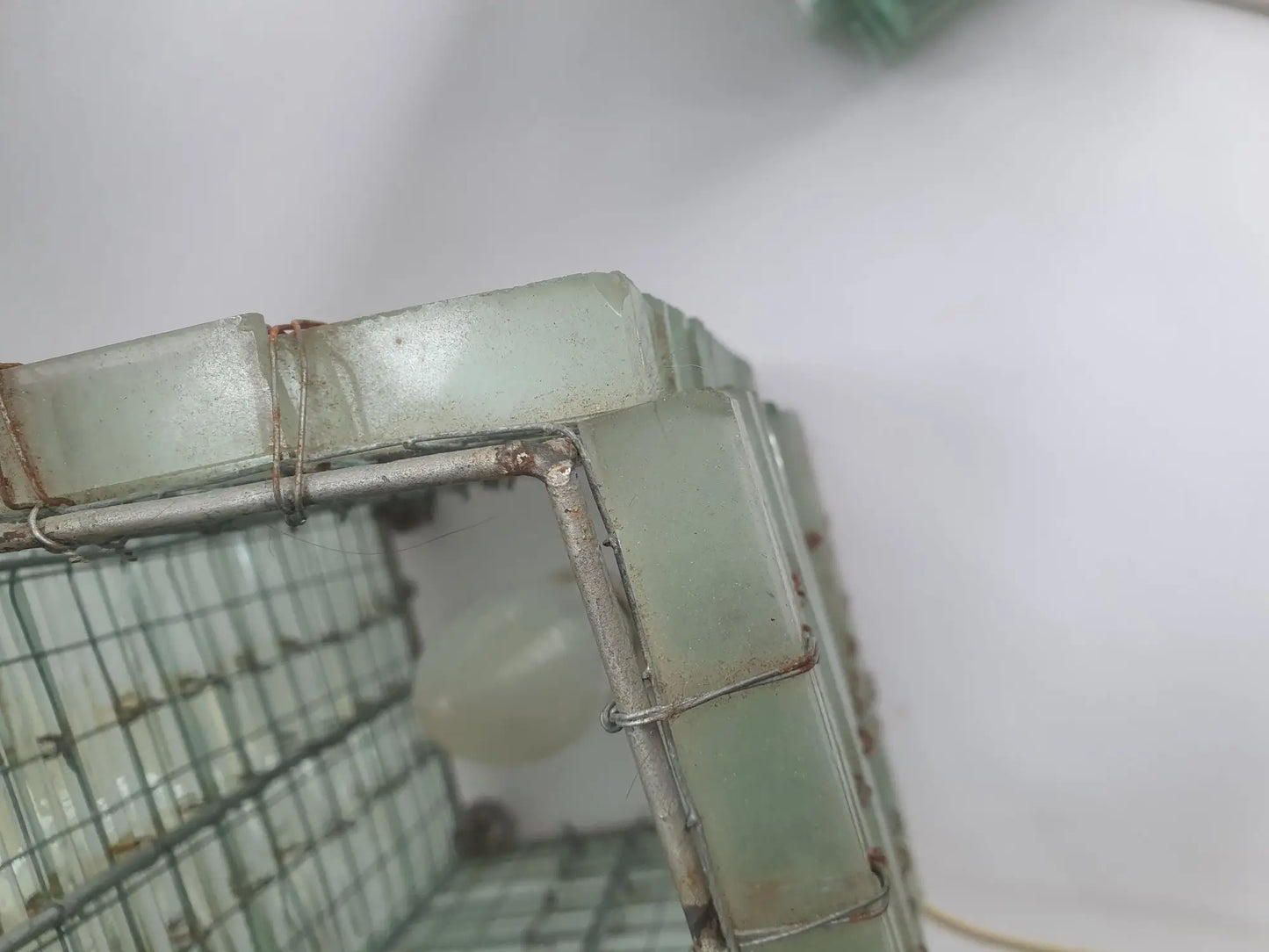 Paire-lampes-lamelles-verre-transparent-annees80-detail-3