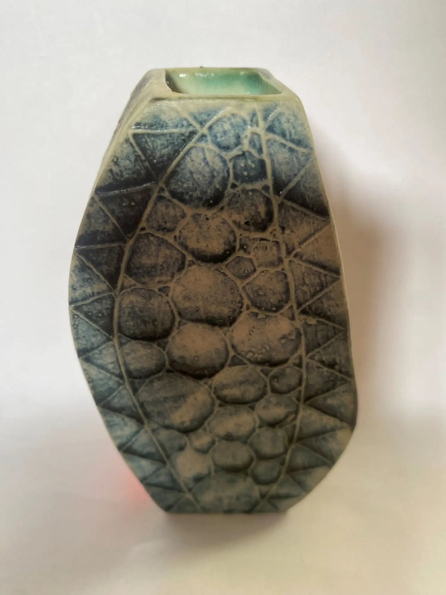 Petit-vase-signe-Carn-Pottery-3