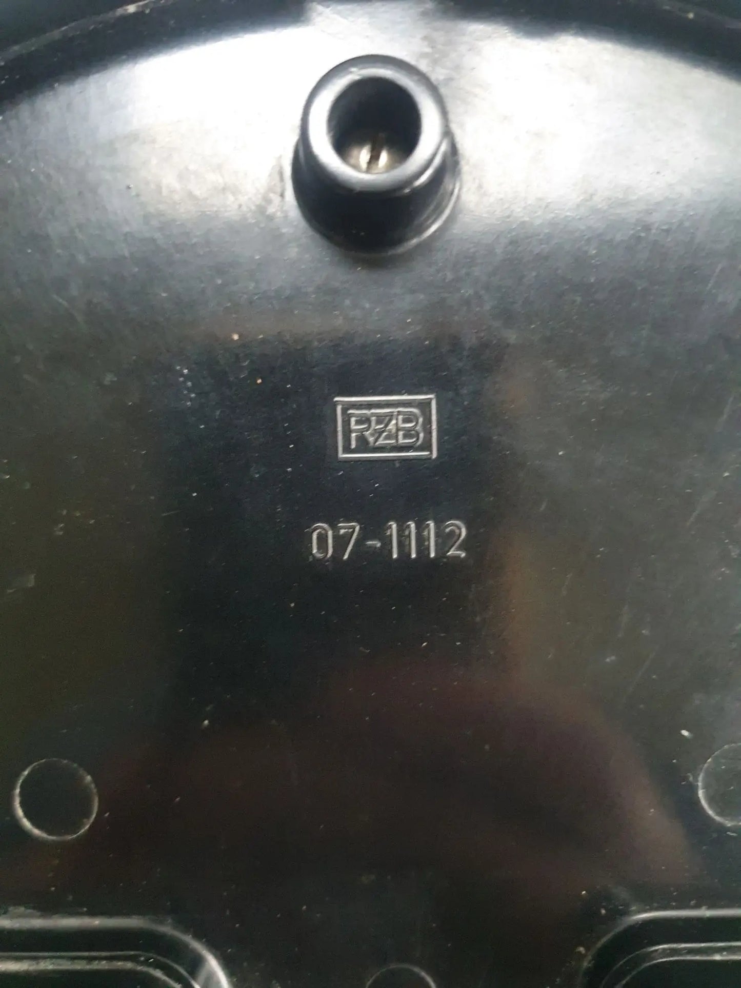 Plafonnier-RZB-Allemagne-annees70s-detail