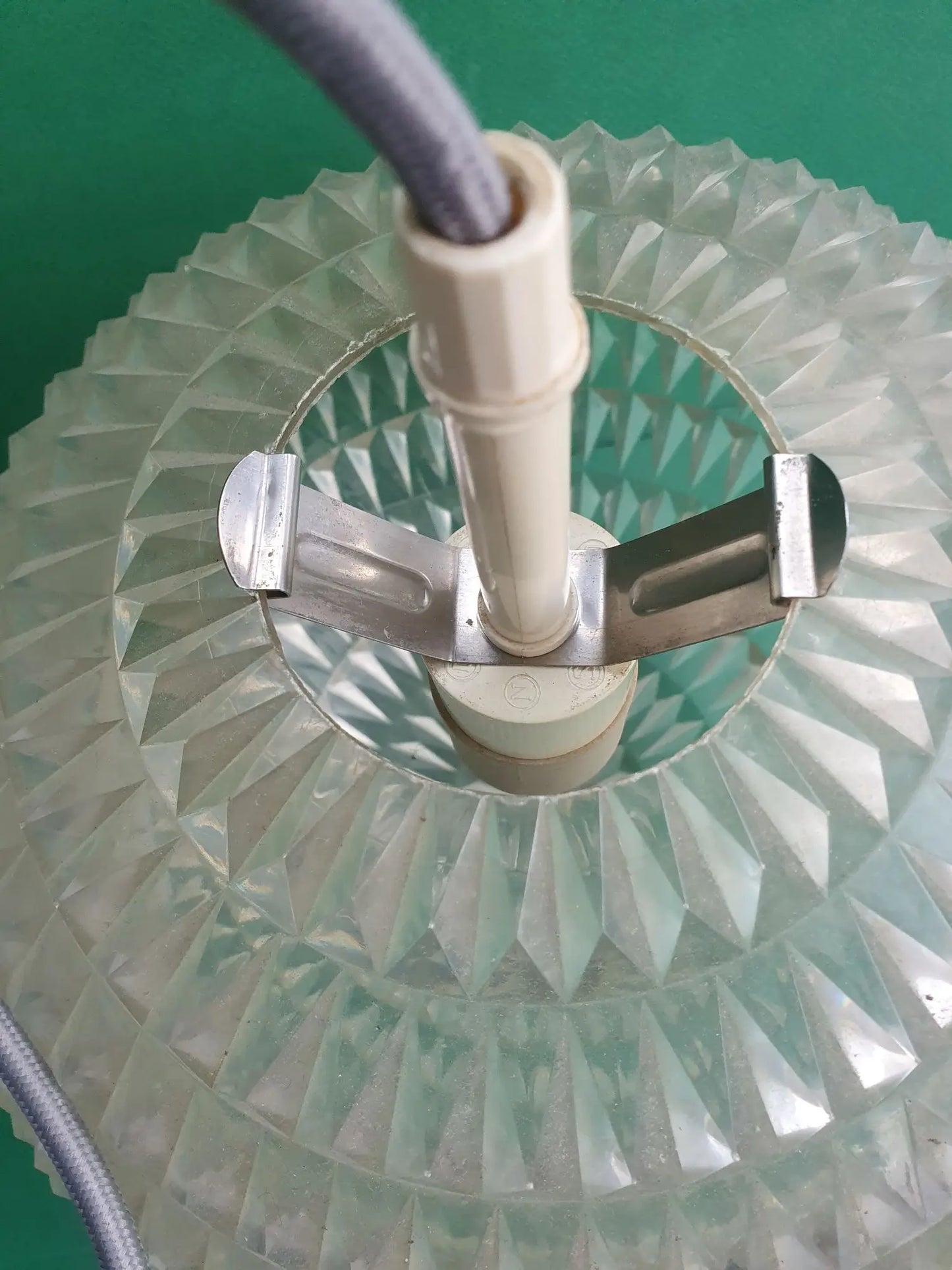 Suspension-Erco-Gangkofner-modele-Diamant-dessus