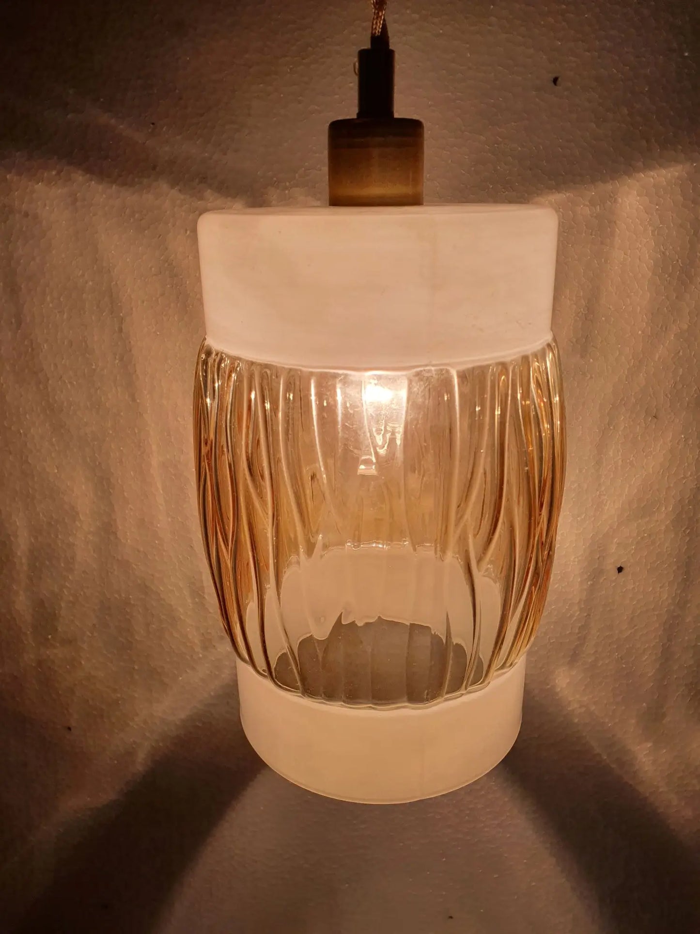 Suspension-baladeuse-verre-vintage-allumee-1