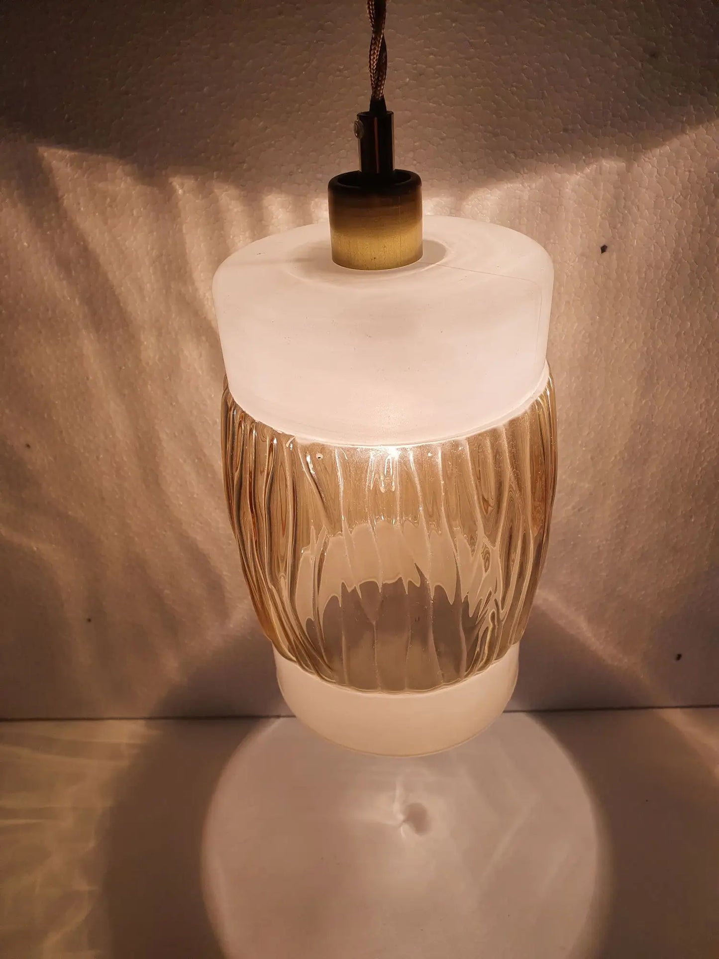 Suspension-baladeuse-verre-vintage-allumee-3