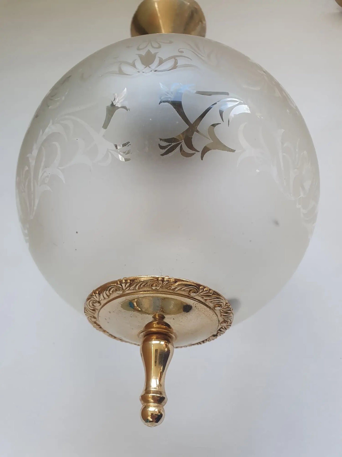 deux-suspensions-laiton-dore-verre-vintage-detail-2