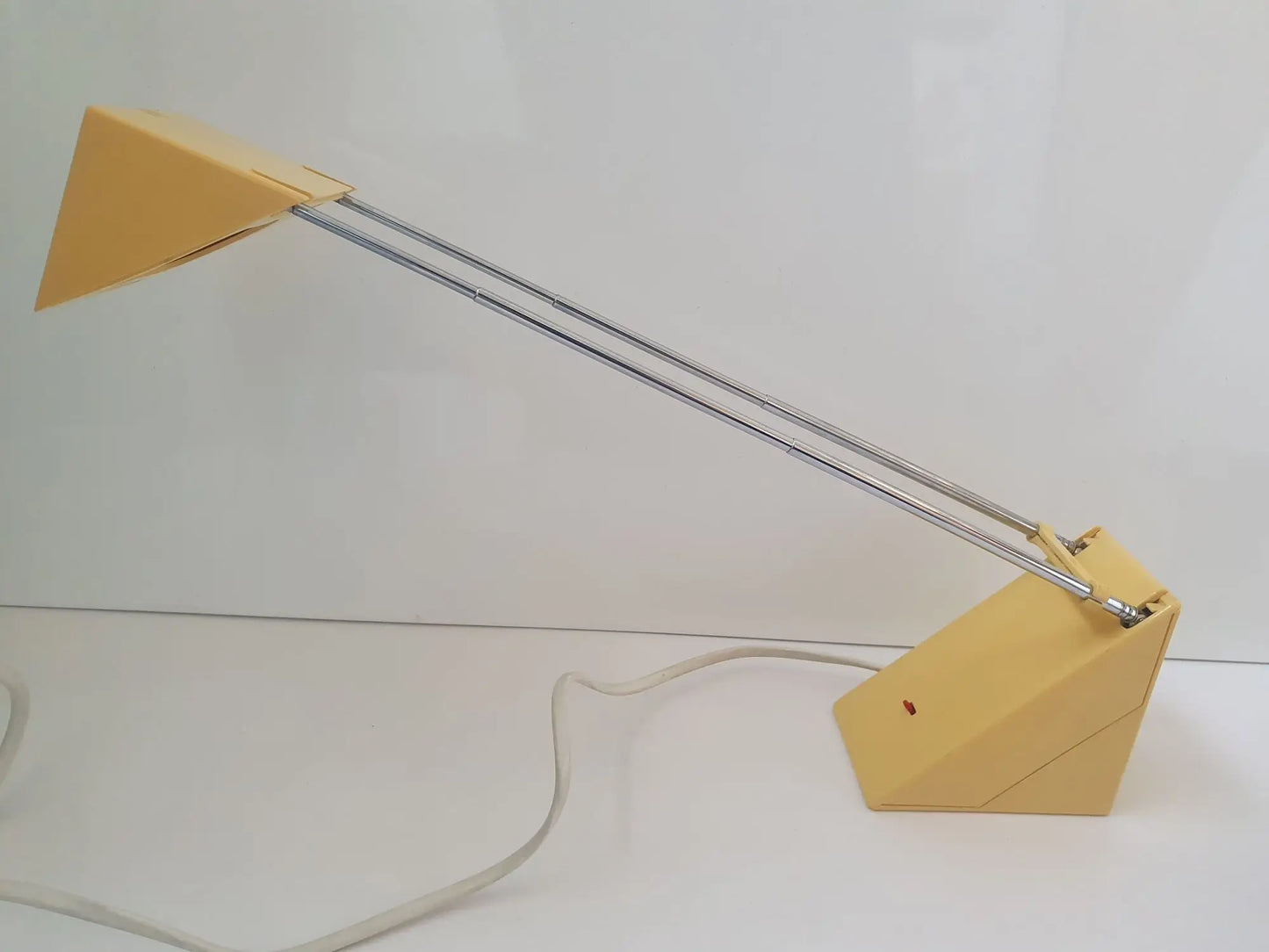lampe-bureau-telescopique-pliable-vintage-cote-1