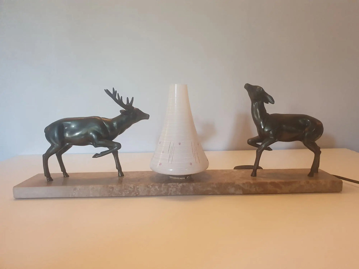 Analyzing image lampe-table-cerf-chevreuil-regule-socle-marbre-7-cote