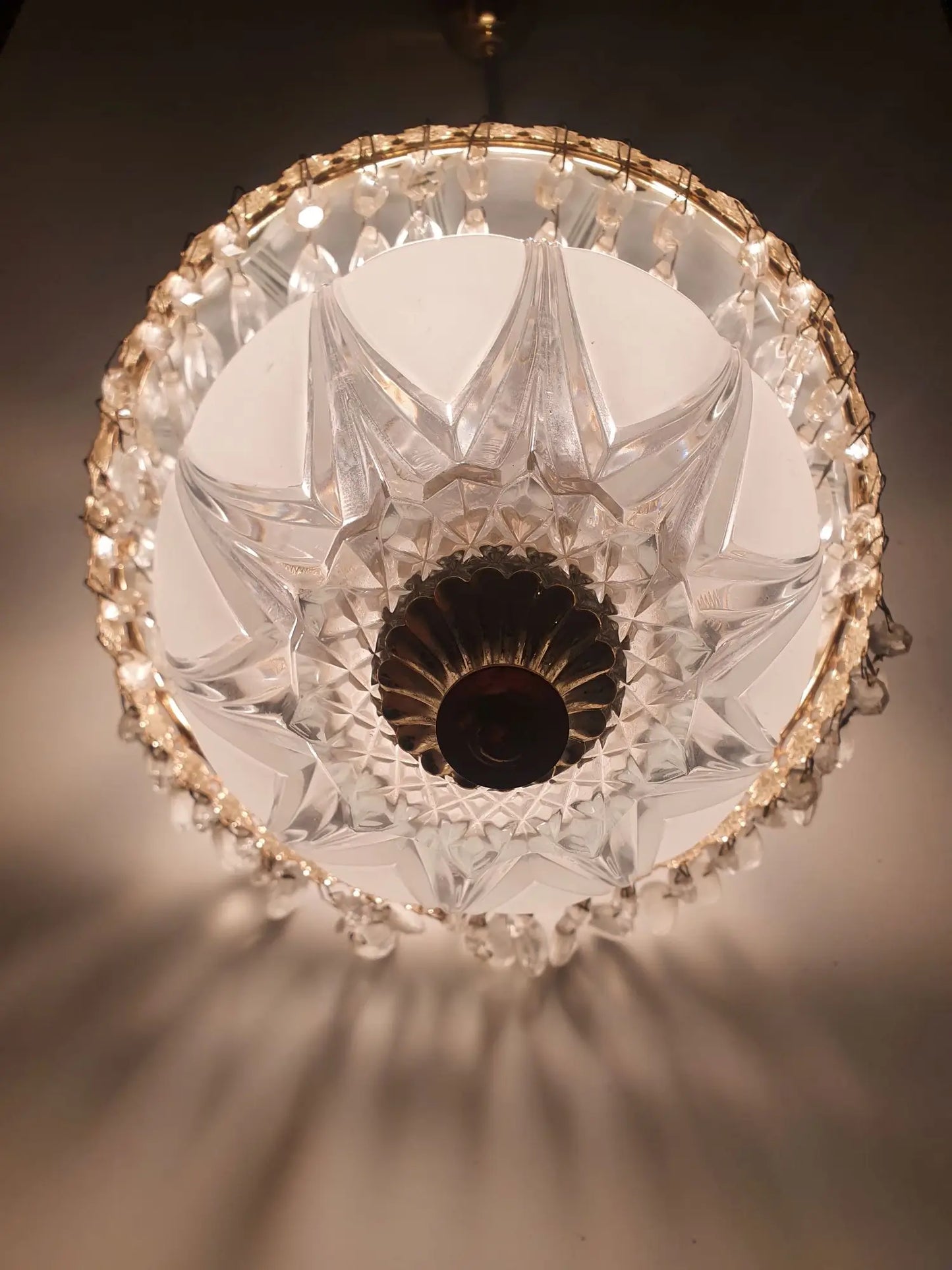 lustre-boulle-pompille-vintage-allume-globe-dessous