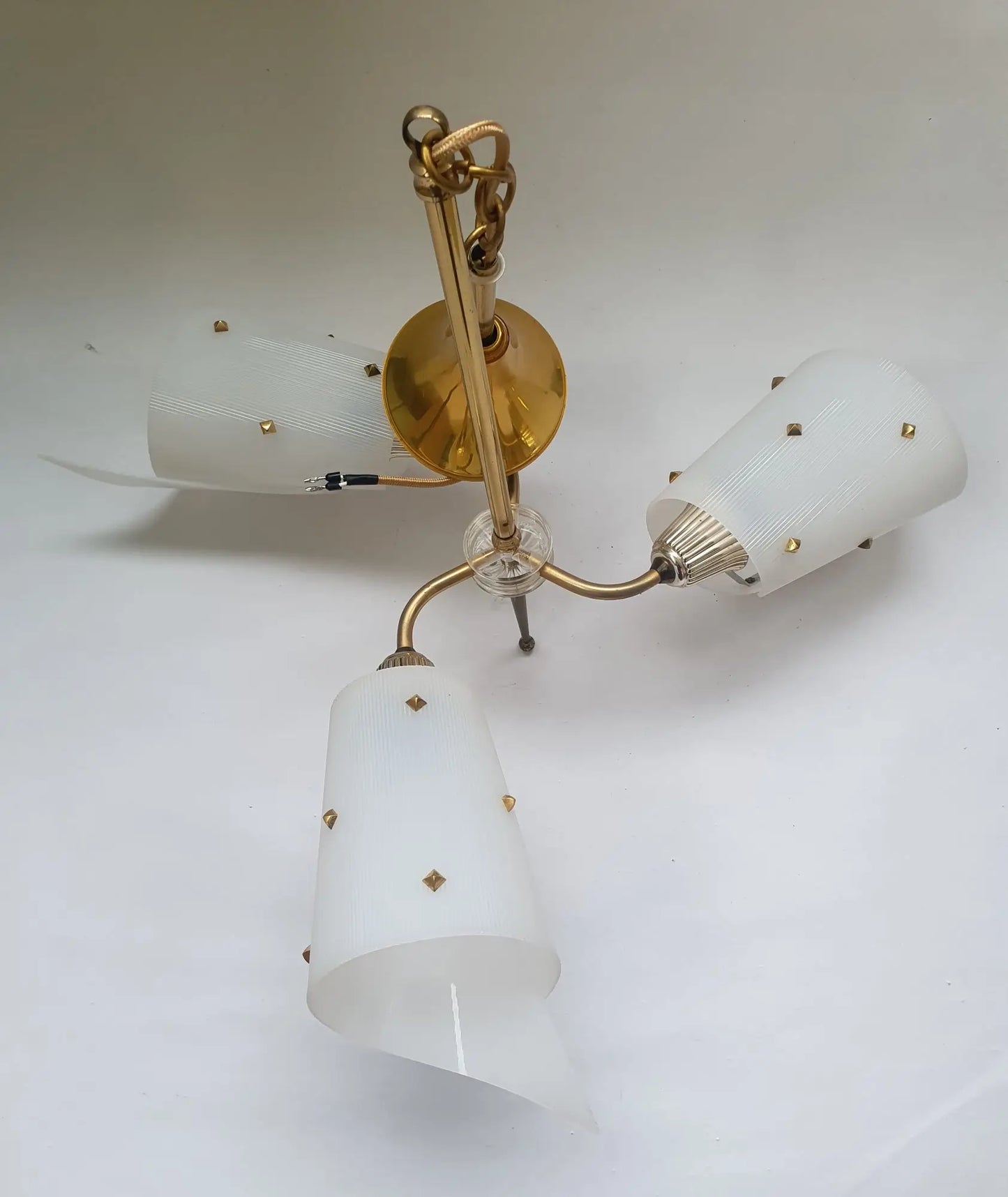 lustre-trois-lumieres-voile-guariche-ancien-dessus