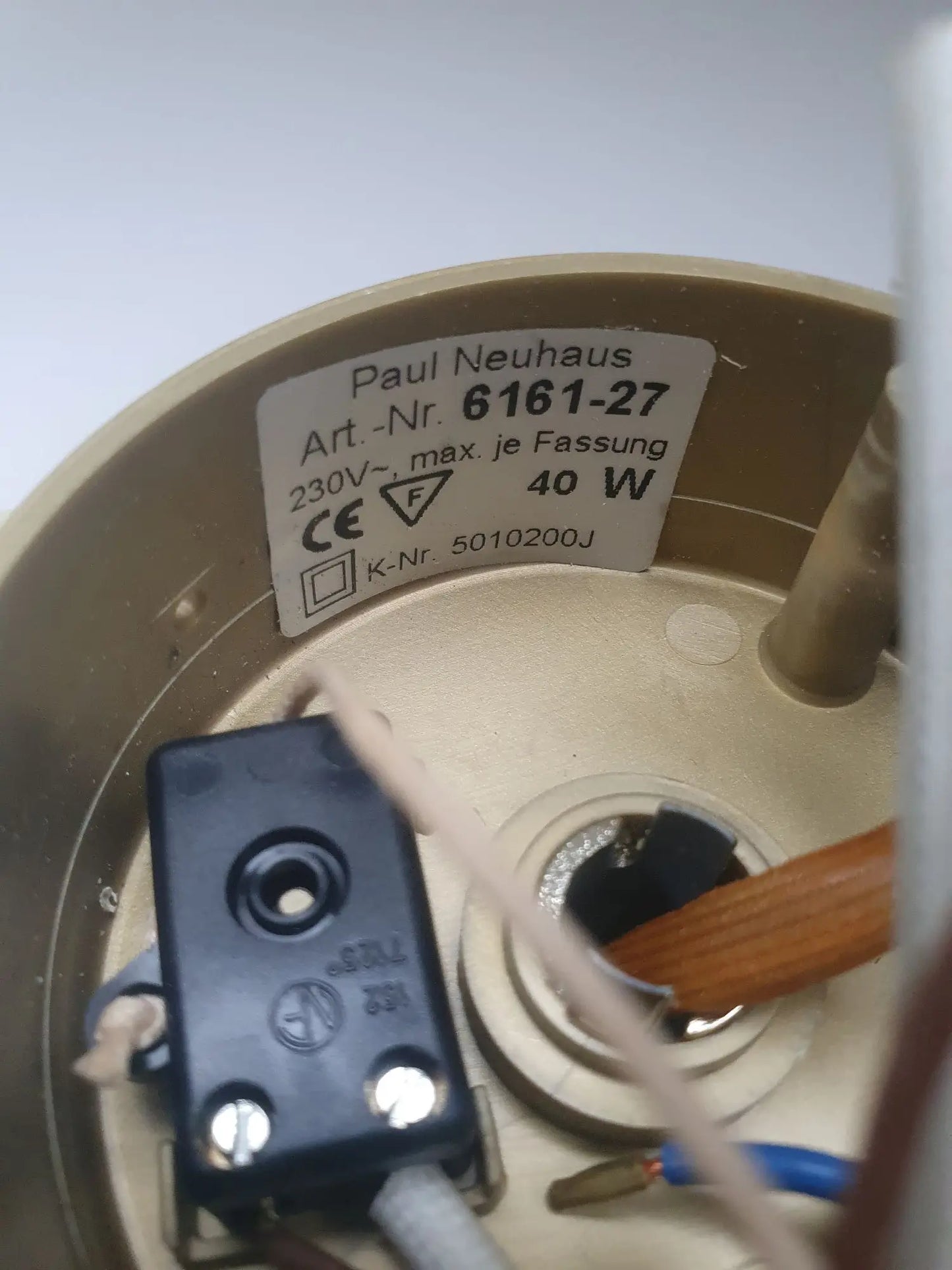 paire-appliques-murales-chauve-souris-contemporaines-etiquette