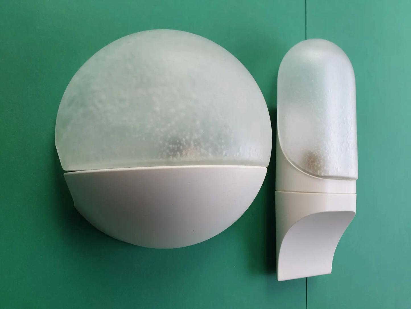 paire-appliques-murales-design-salle-bain-vintage-vue-iso