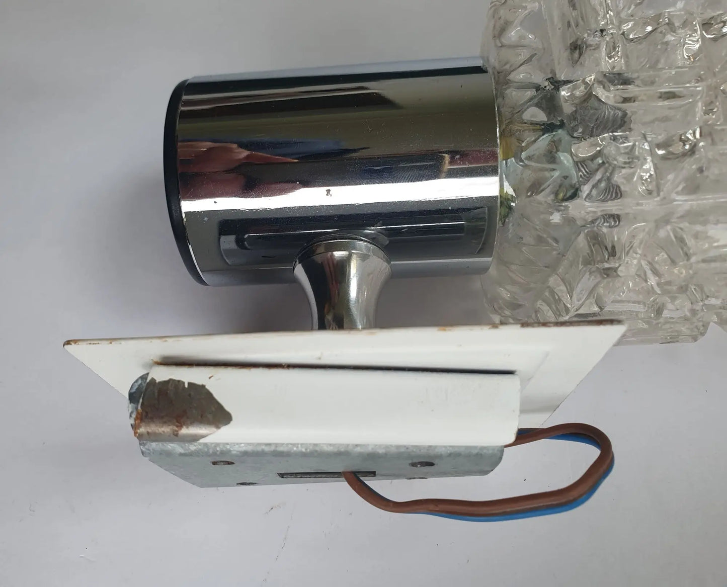 paire-appliques-vintage-chromees-globes-carres-italiennes-targetti-1970-detail-3