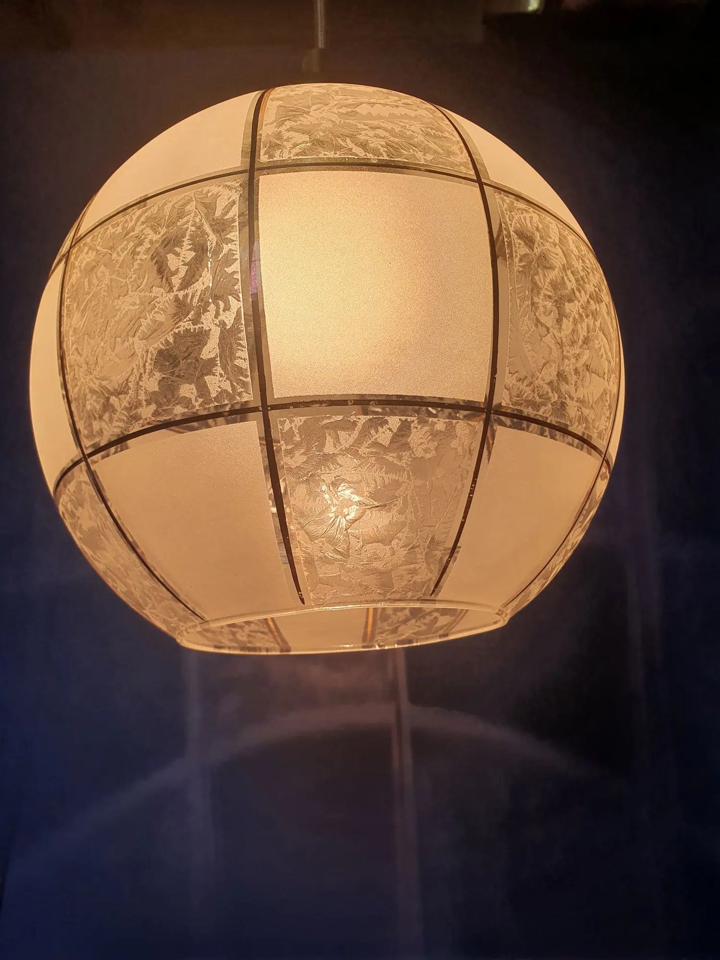 Analyzing image suspension-baladeuse-vintage-ancienne-electrifiee-neuf-allumee-3