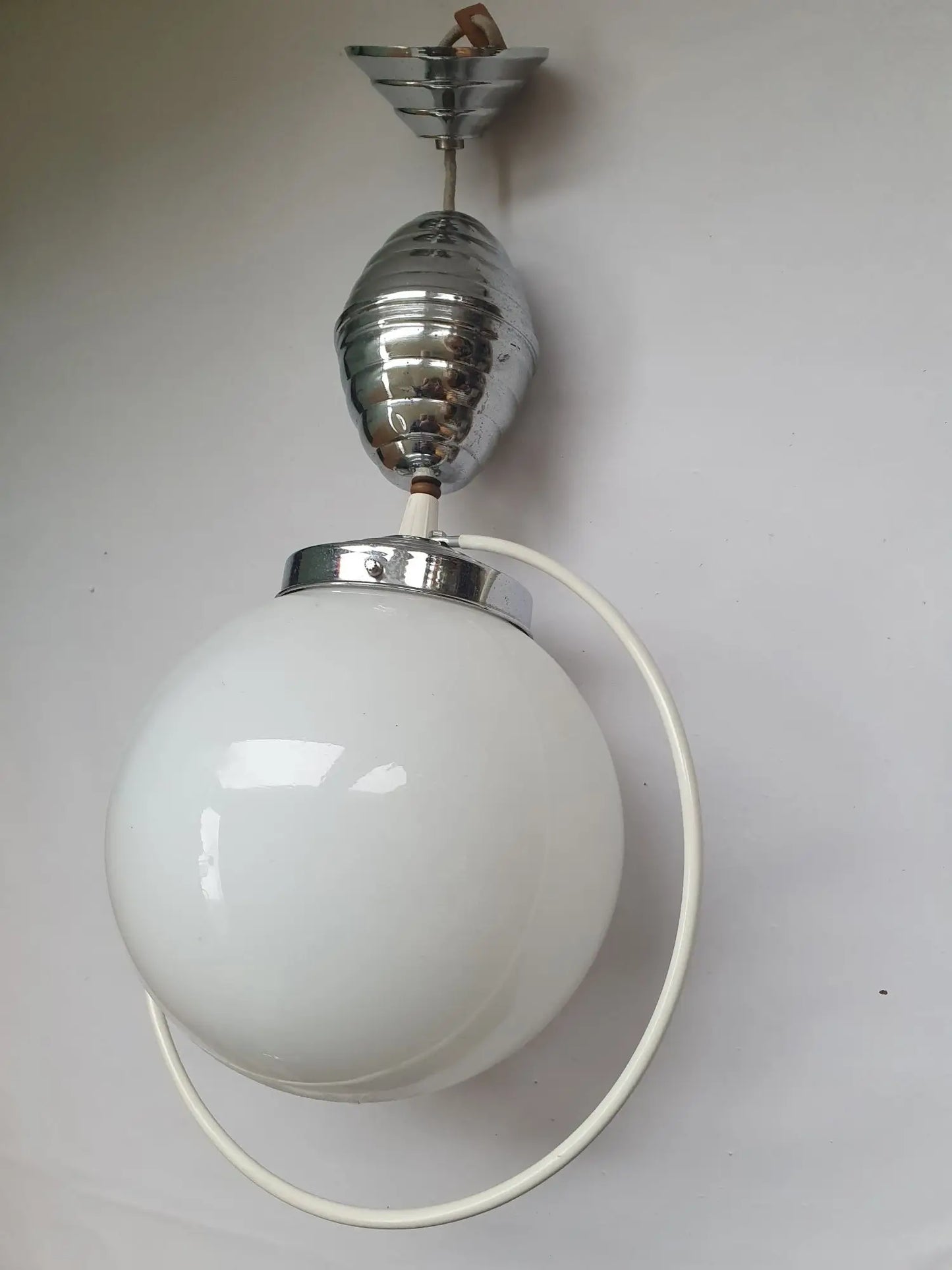 suspension-ecole-annees-50-cote