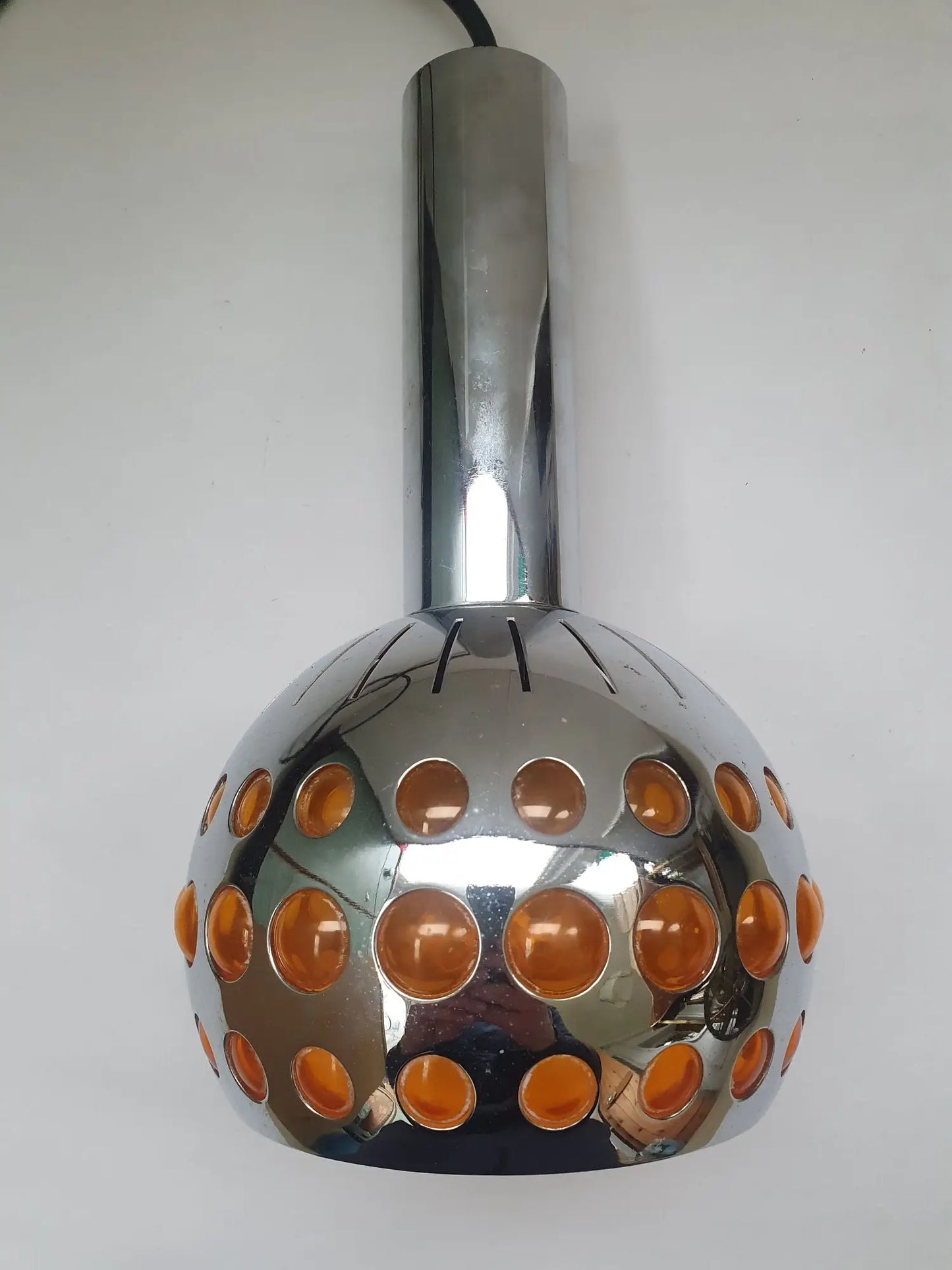 suspension-raak-metal-chrome-orange-annees-70-face