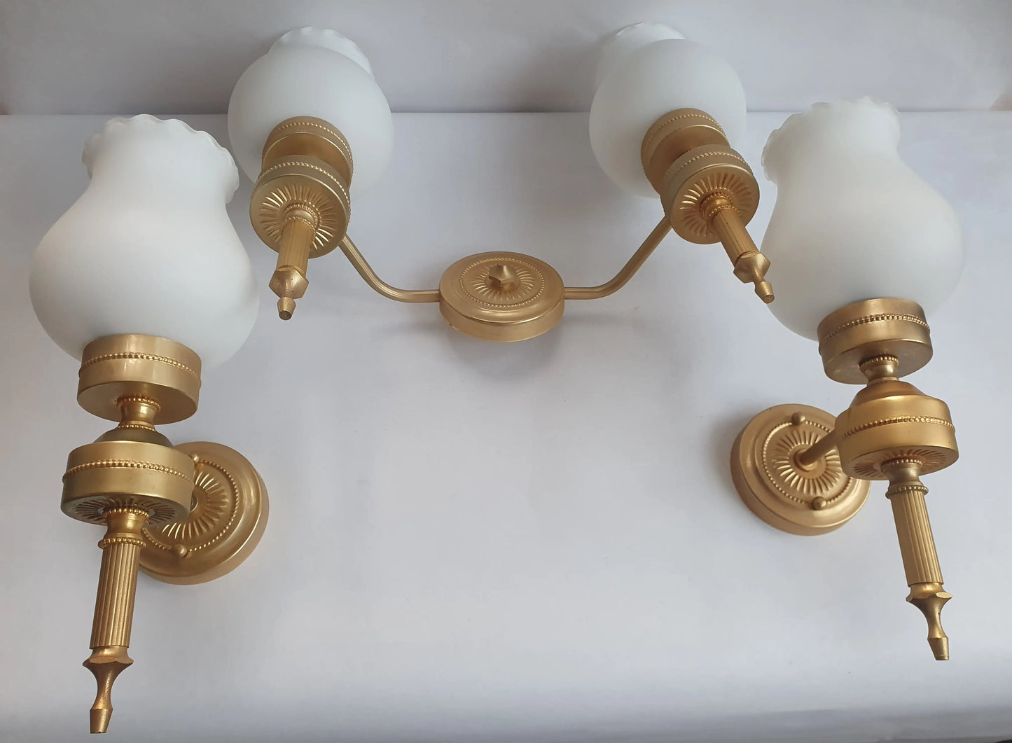 trois-appliques-murales-dorees-flambeau-style-empire-anciennes-2