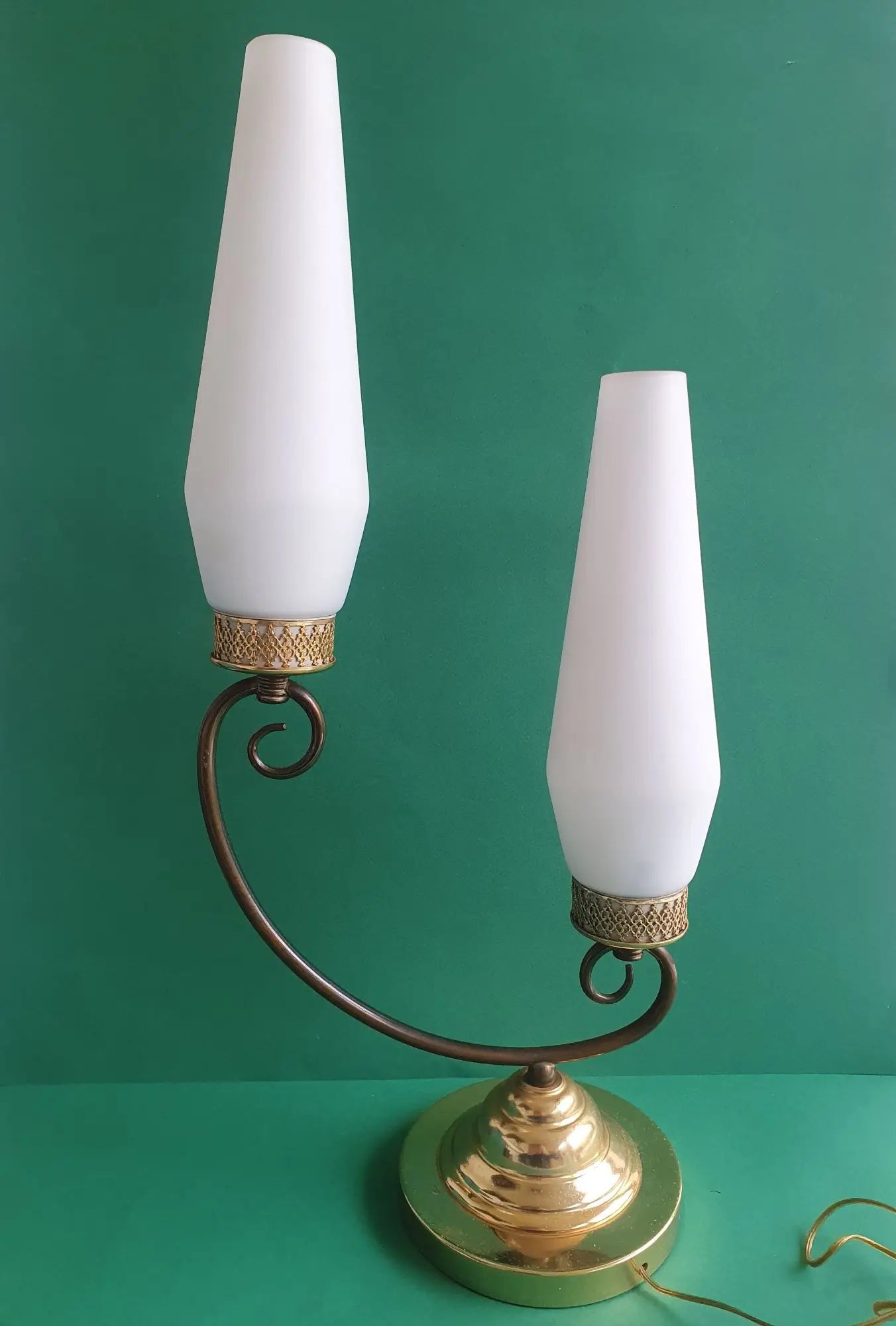 Lampe-table-poser-grande-double-eclairage-opaline-vintage