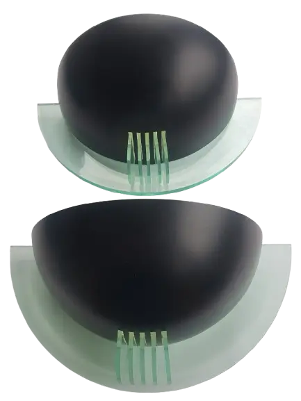 Paire-appliques-demi-lune-noires-metal-plexi-annees-80