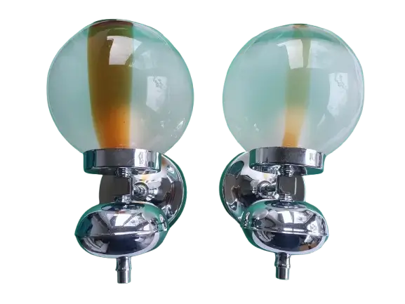 Paire-appliques-murales-metal-chrome-globes-verre-vintage