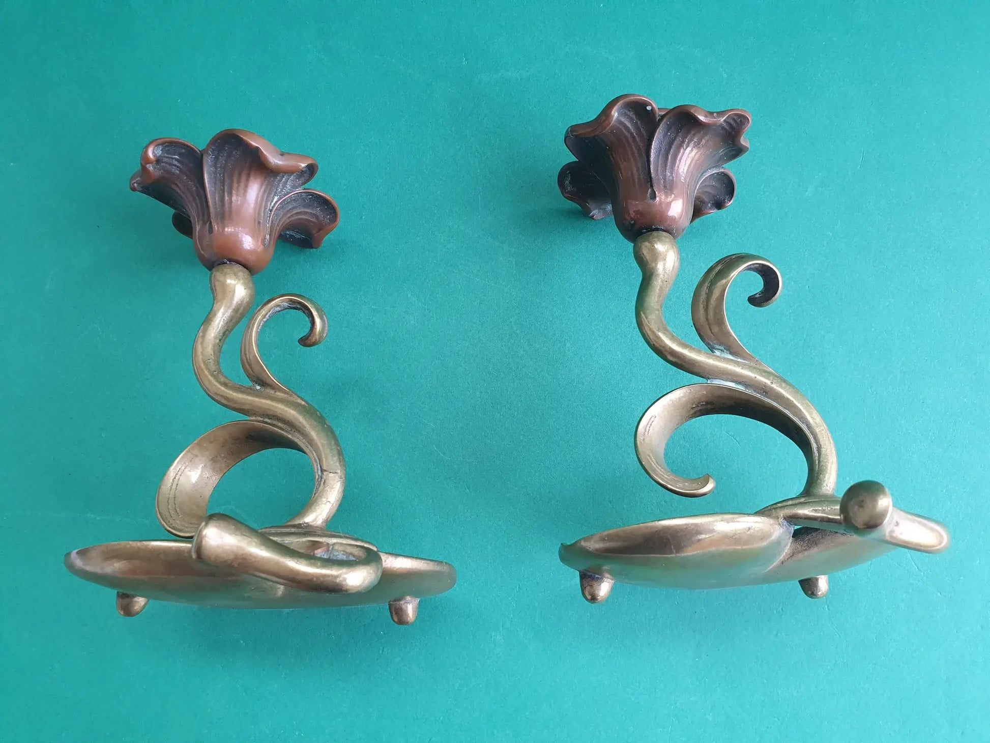 Paire-bougeoirs-art-nouveau-cote