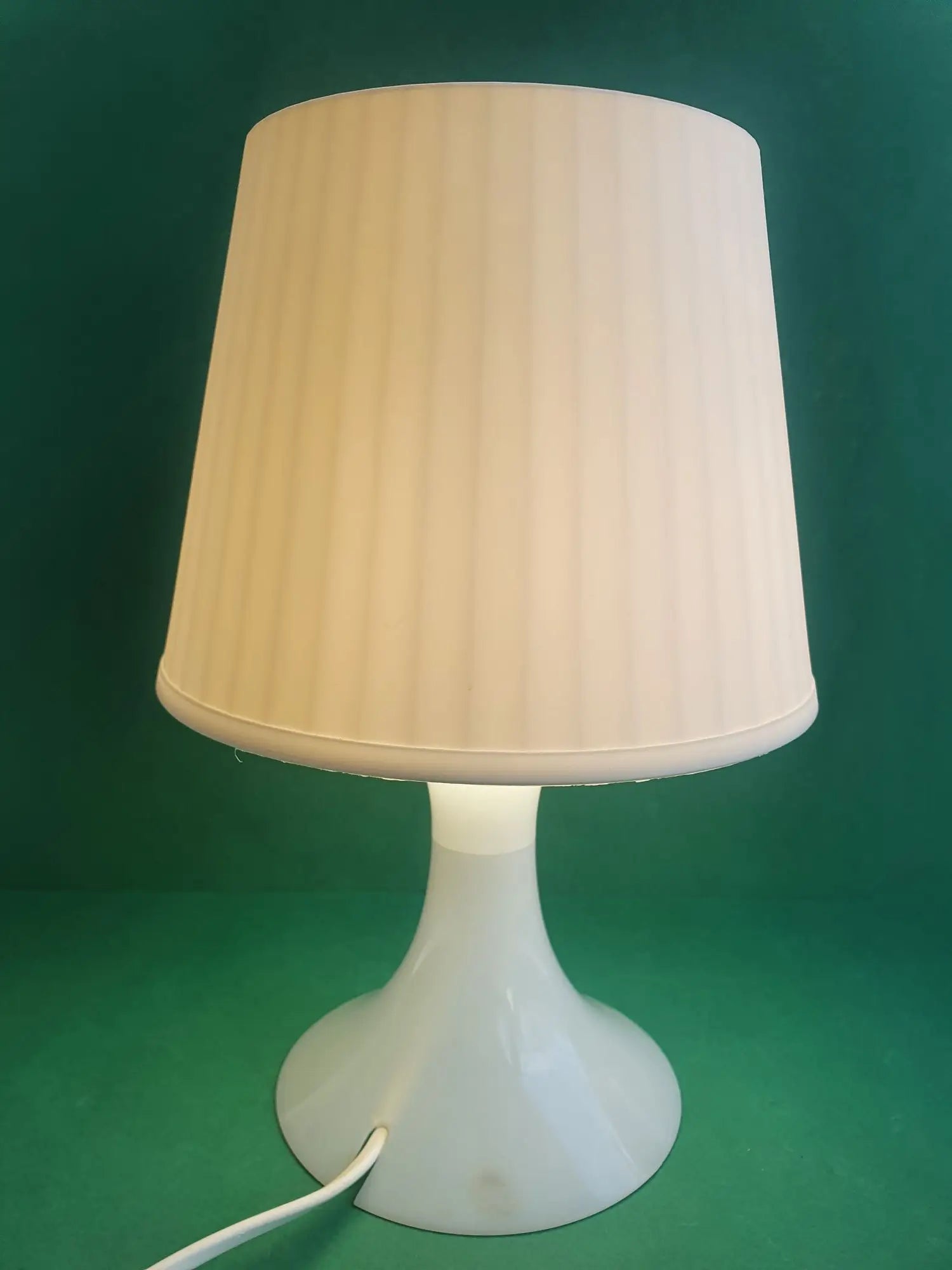 Paire-lampes-Ikea-design-Magnus-Eleback-Carl-Ojerstom-annees-80-allumee-2