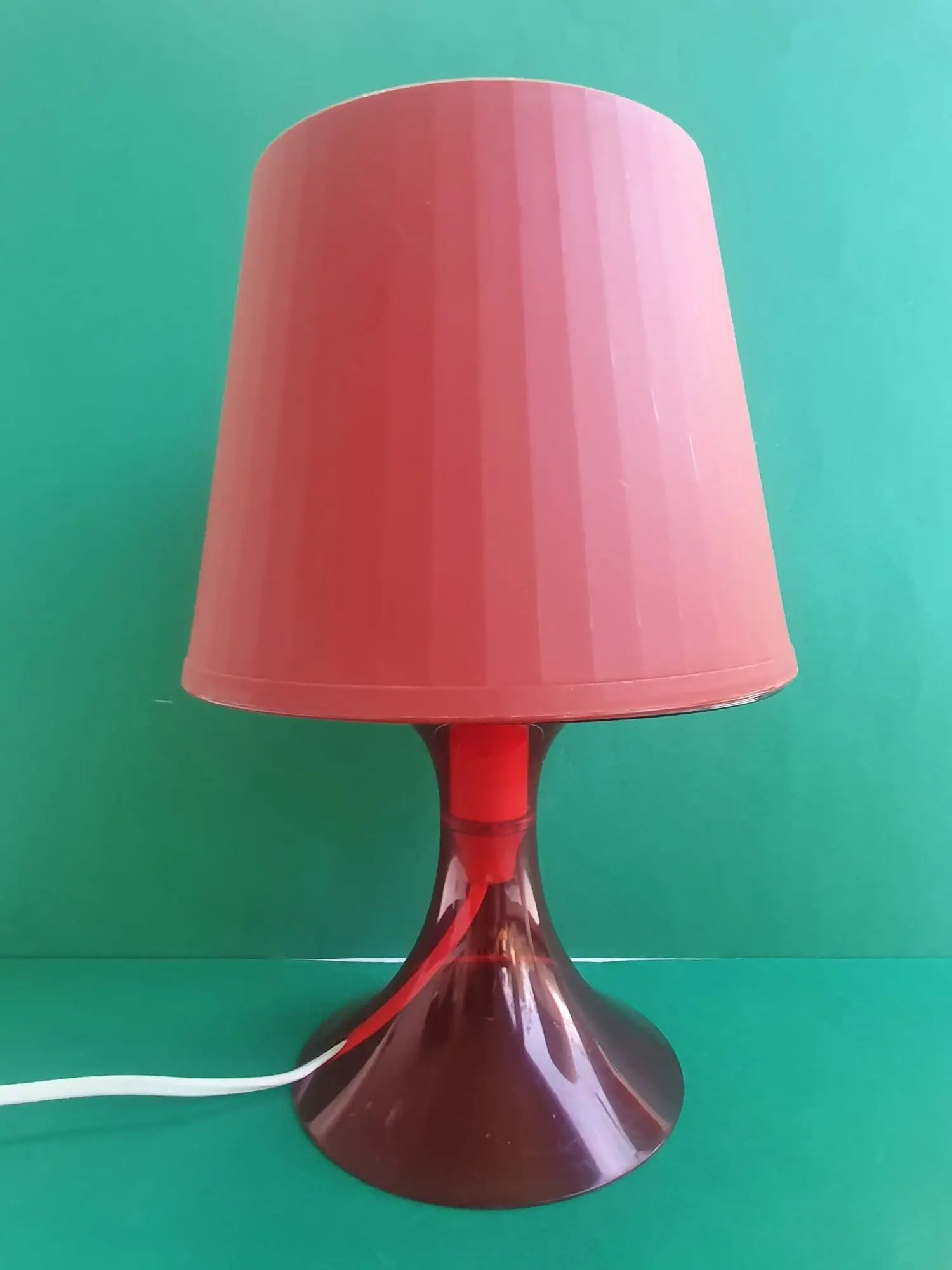 Paire-lampes-Ikea-design-Magnus-Eleback-Carl-Ojerstom-annees-80-rouge