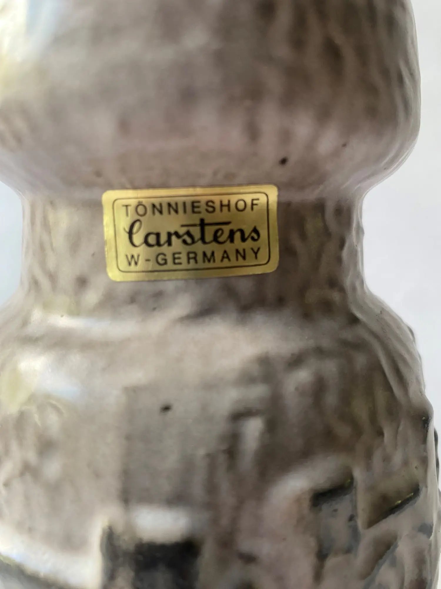 Vase-Carstens-Tonnieshof-Allemagne-detail-1