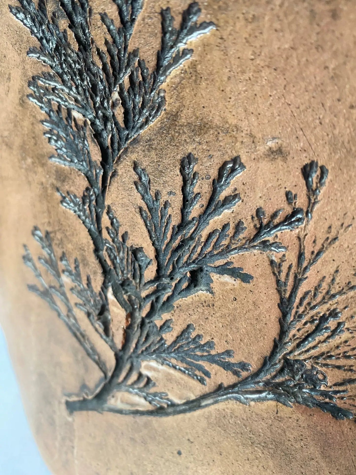 Vase-vintage-signe-detail