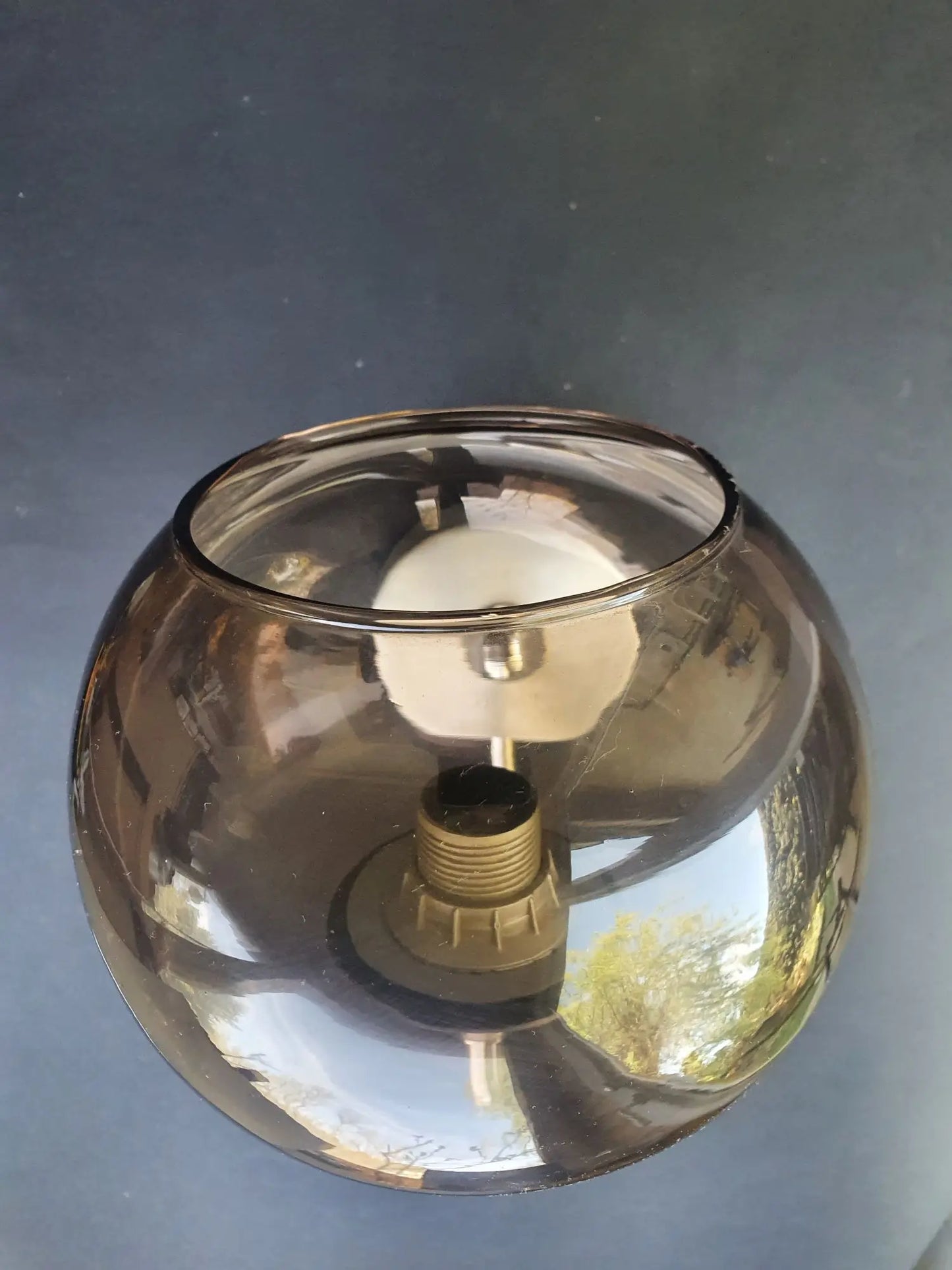 applique-murale-en-metal-chrome-et-verre-fume-annees-80-dessus