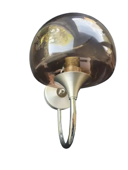 applique-murale-en-metal-chrome-et-verre-fume-annees-80