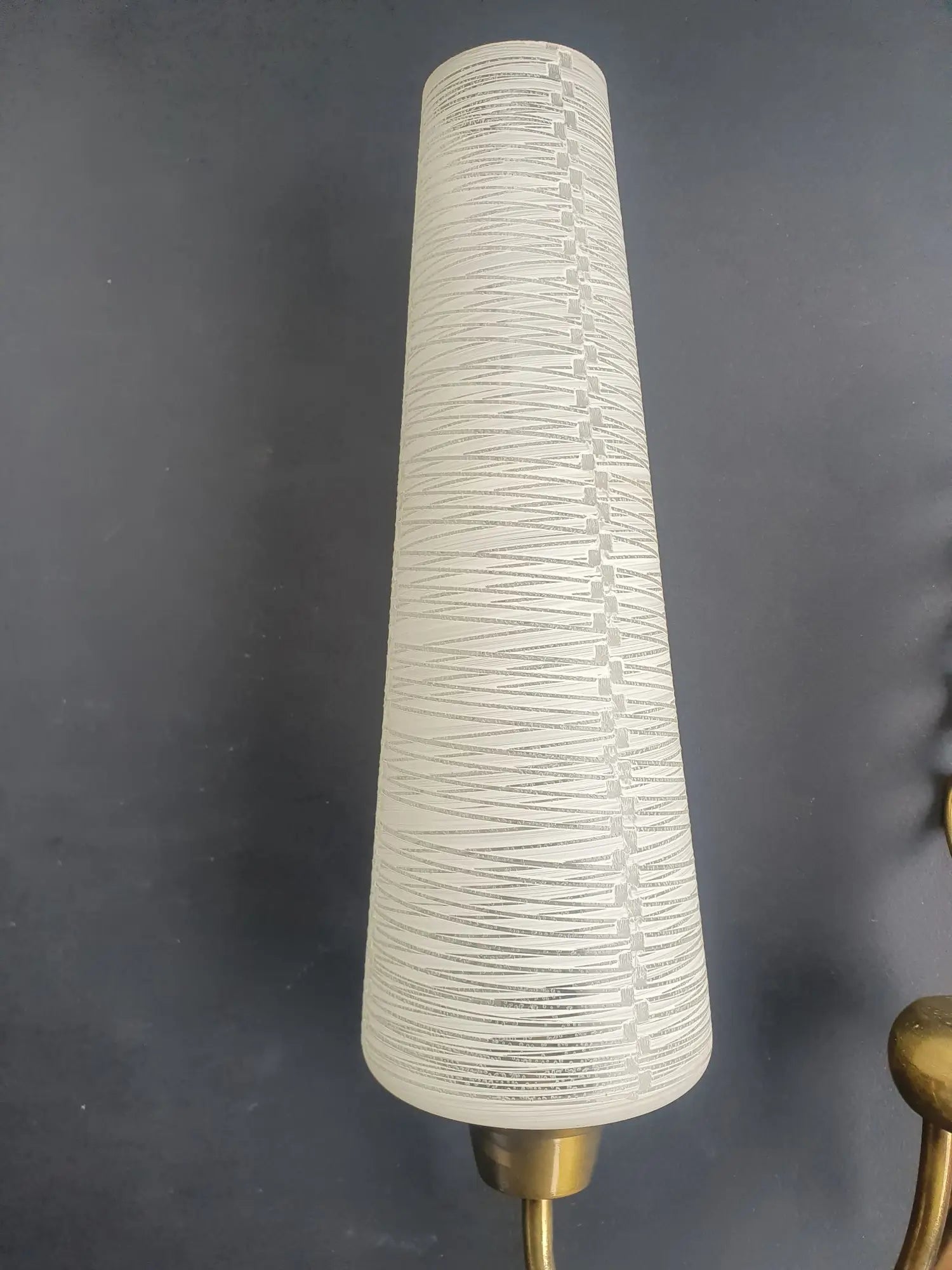 applique-murale-grande-doree-ancienne-detail-2