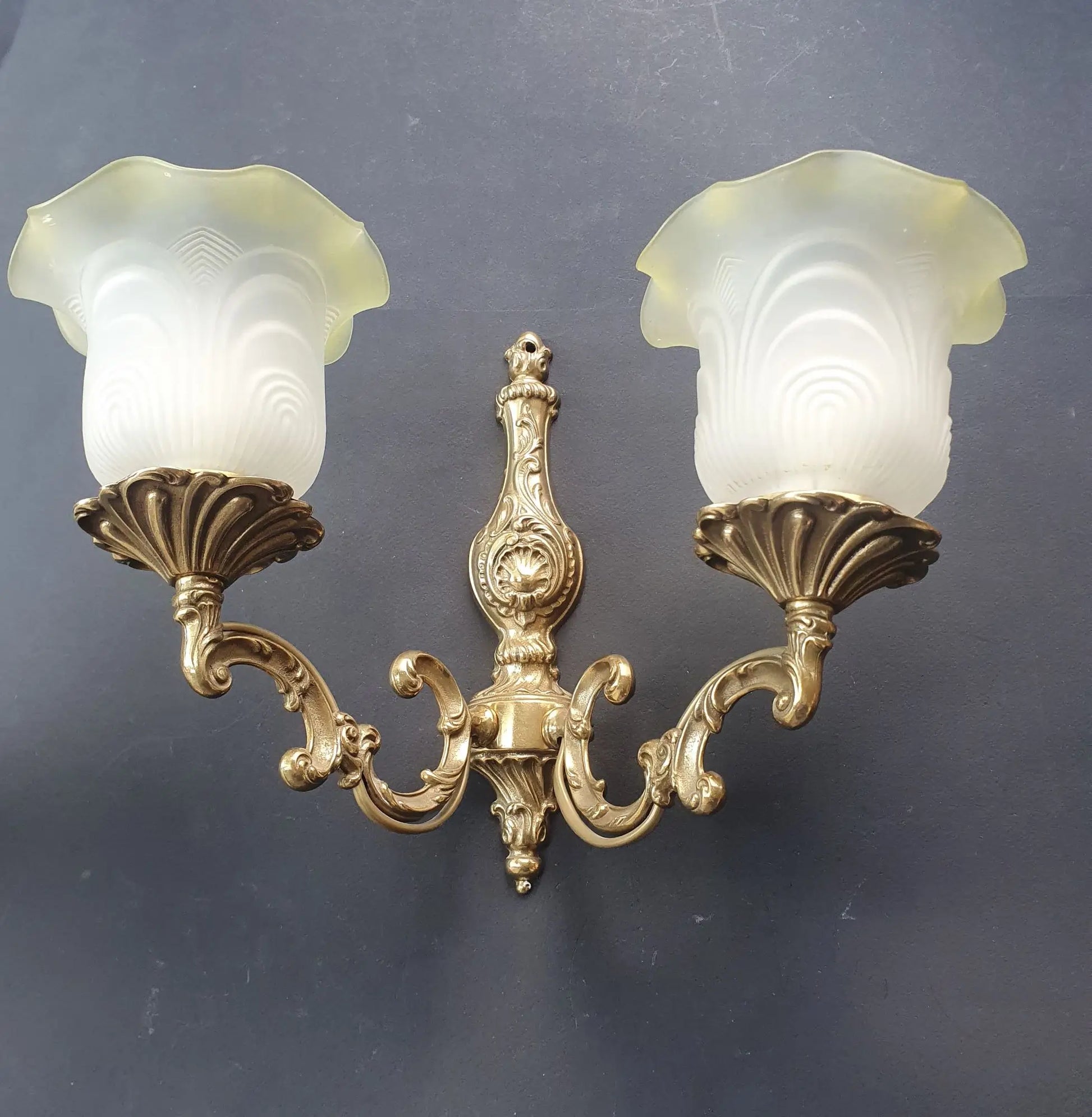 applique-murale-grande-double-lumieres-tulipes-bronze-vintage-art-deco-dessous