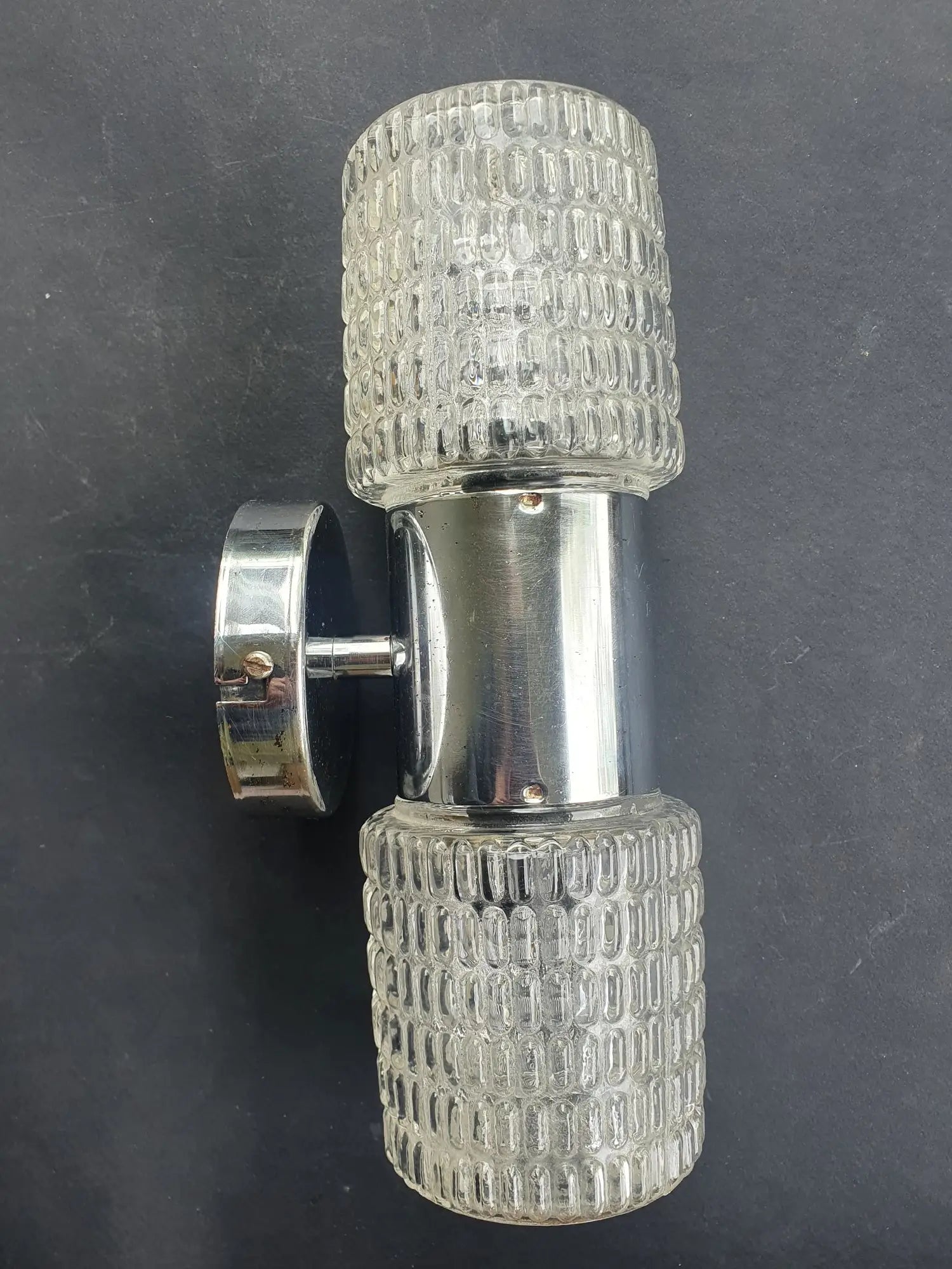 applique-murale-metal-chrome-double-eclairage-vintage-cote-1