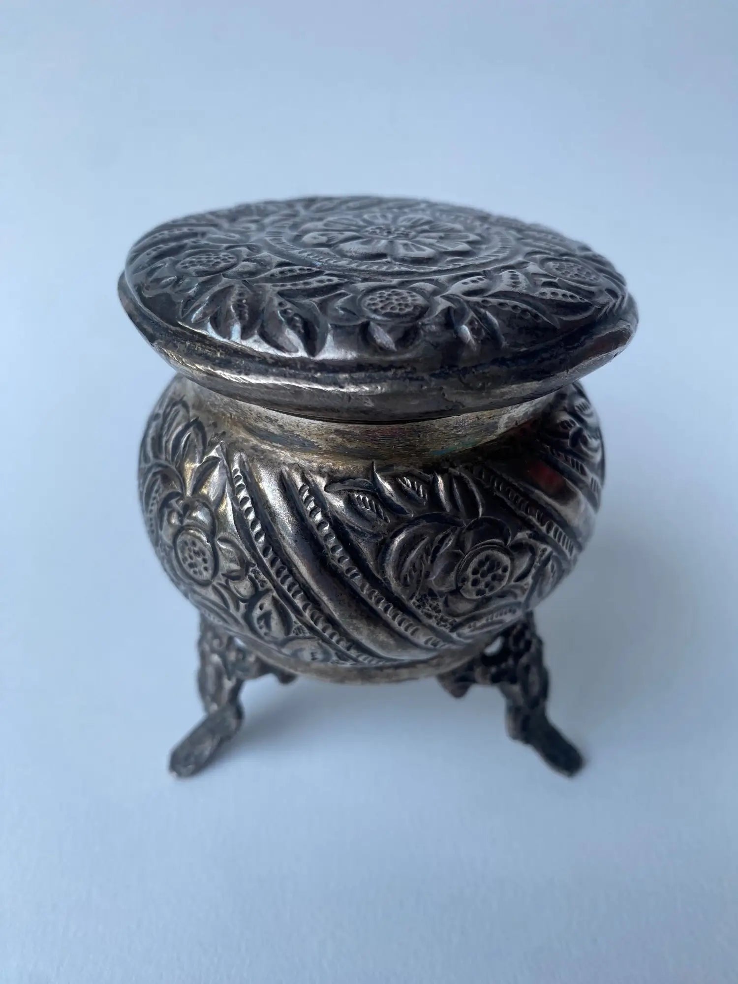 boite-argent-vintage-antique