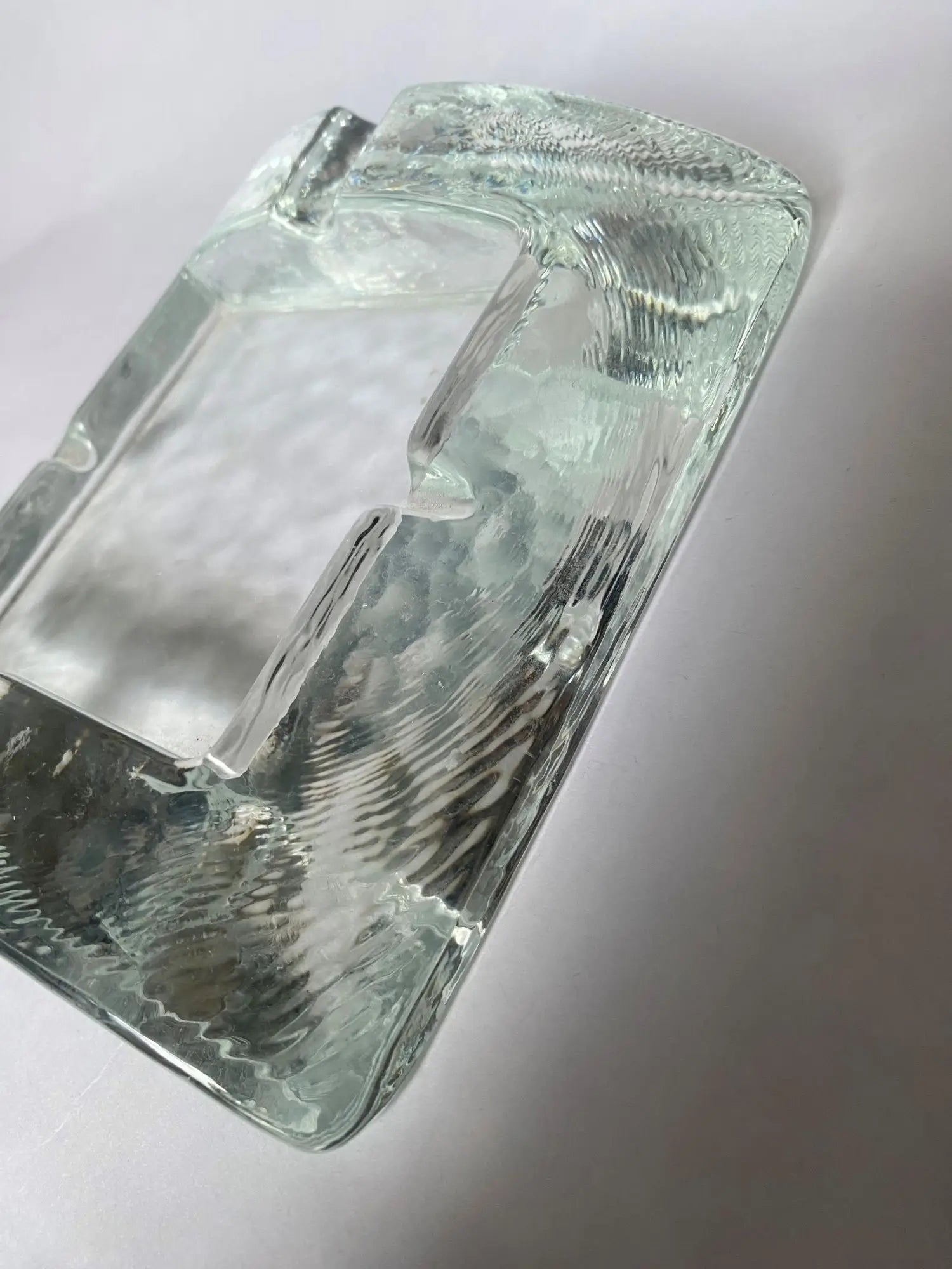 cendrier-vintage-annees-60-ancien-verre-detail-2