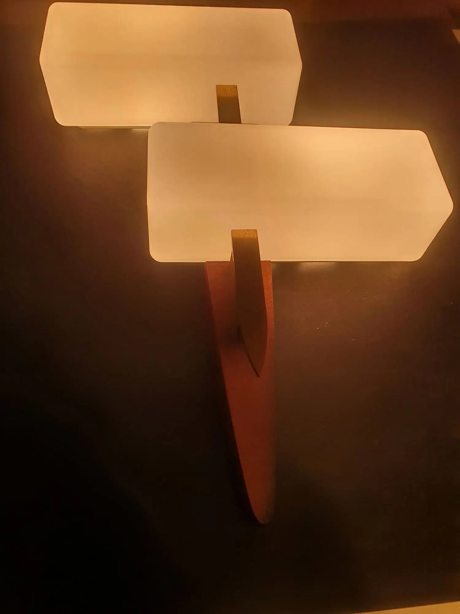 grande-applique-murale-lunel-ancienne-vintage-allumee-2