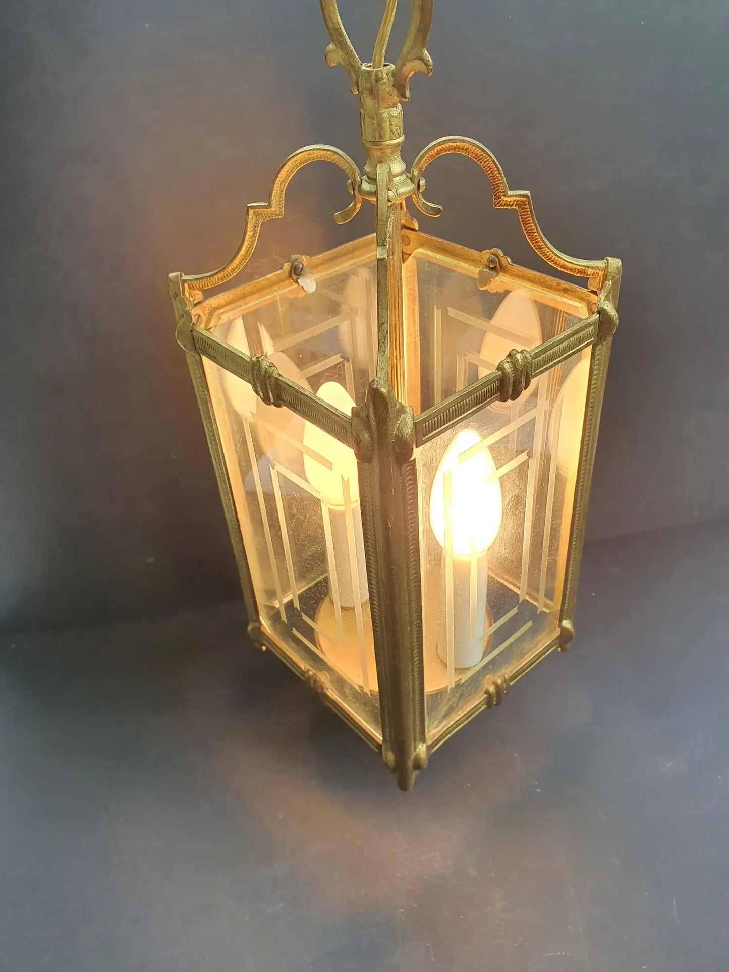 lanterne-quatre-verres-transparent-vintage-ancienne-allumee-1