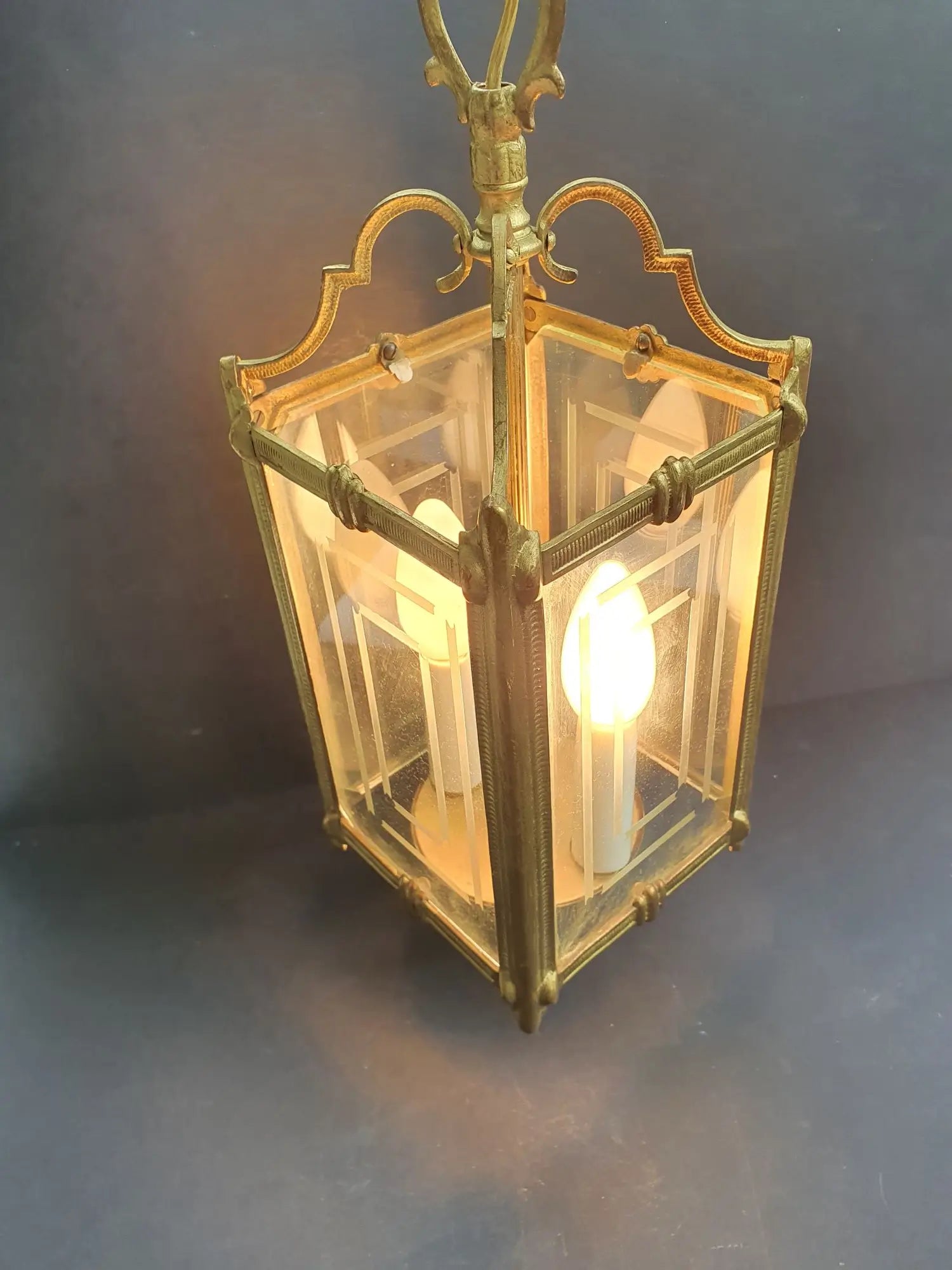 lanterne-quatre-verres-transparent-vintage-ancienne-allumee-1