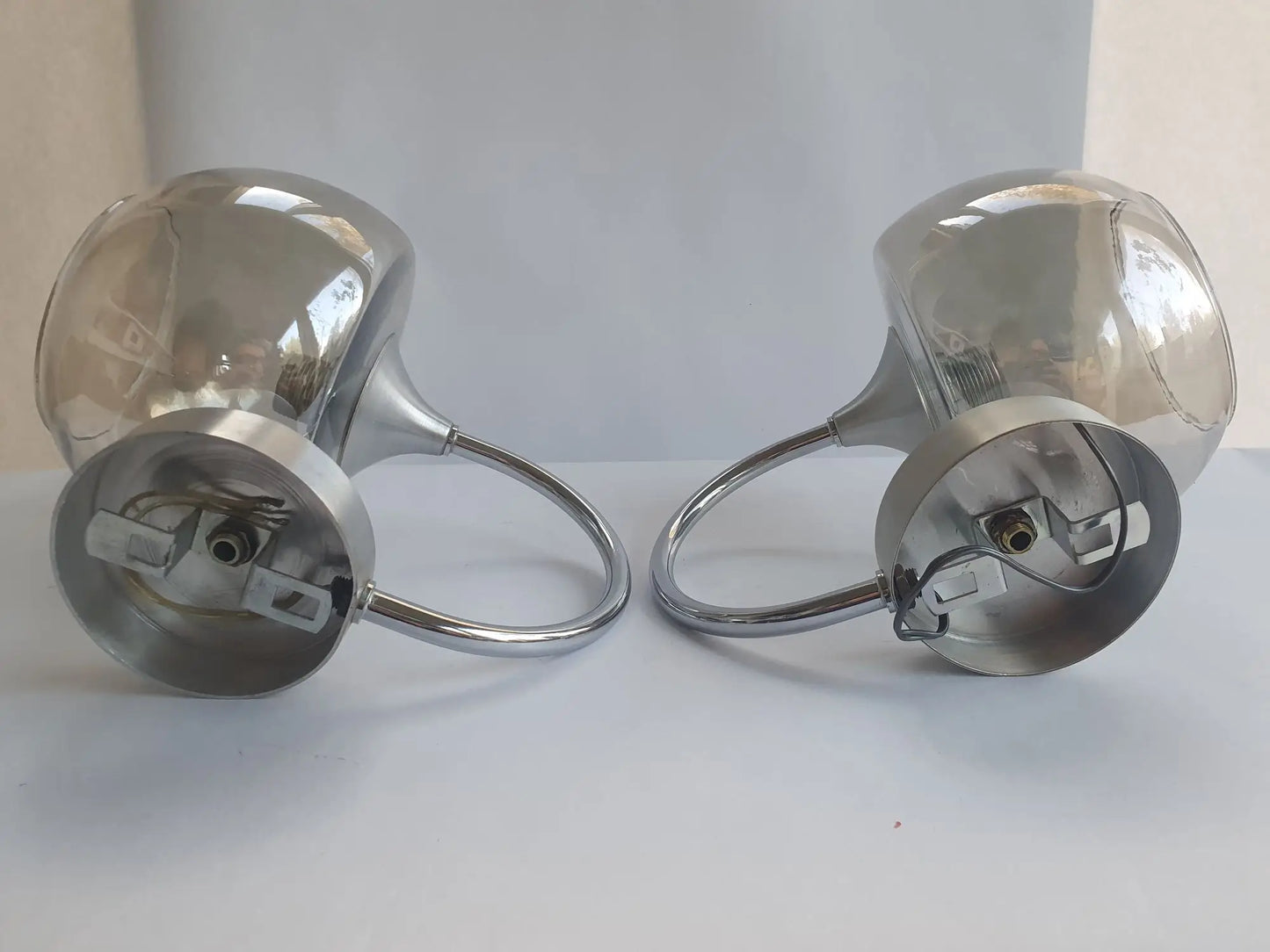 paire-appliques-metal-chrome-verre-fume-annees-80-vintage-anciennes-arriere