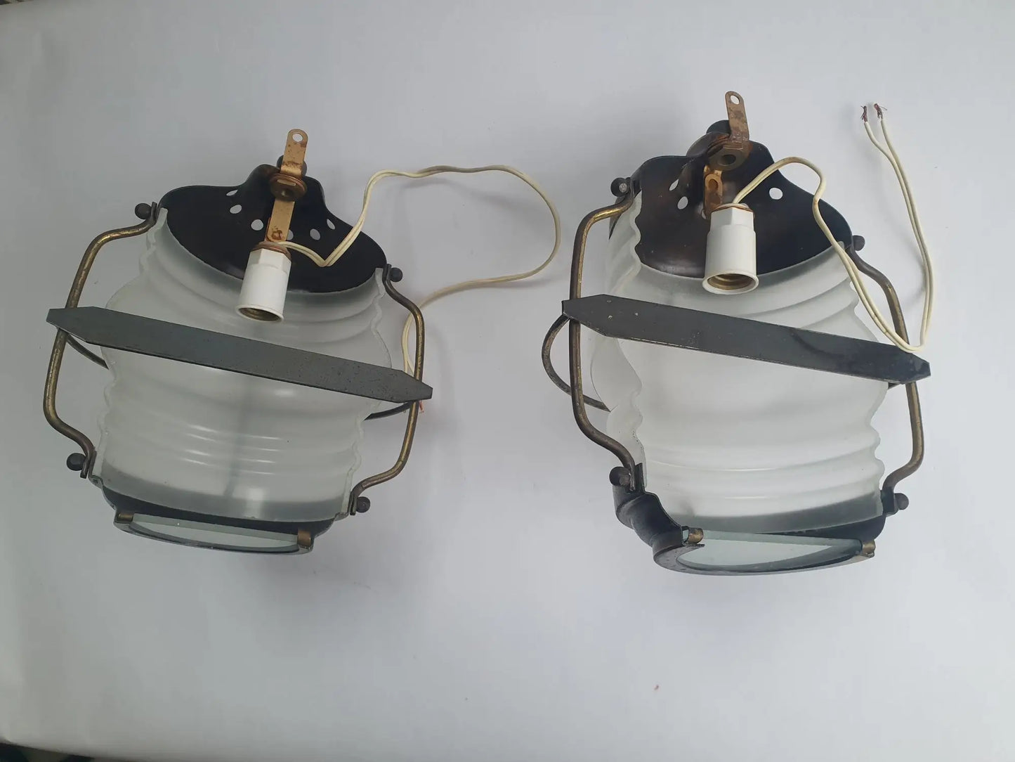 paire-appliques-murales-anciennes-style-lanterne-marine-hublot-industrielle-arriere